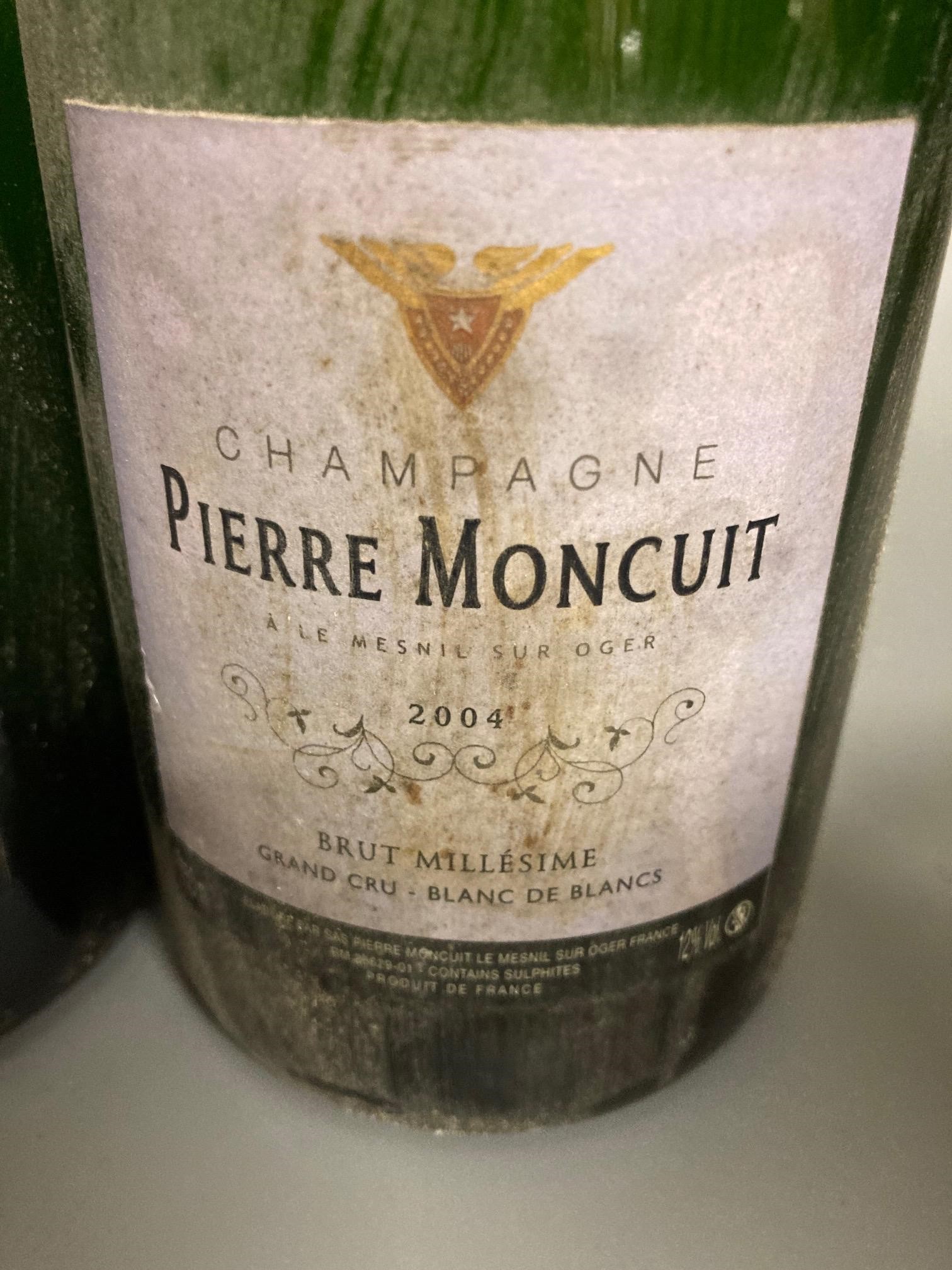 4 half bottles Veuve Clicquot champagne brut, together with 3 2004 Pierre Moncuit, brut millesime Image