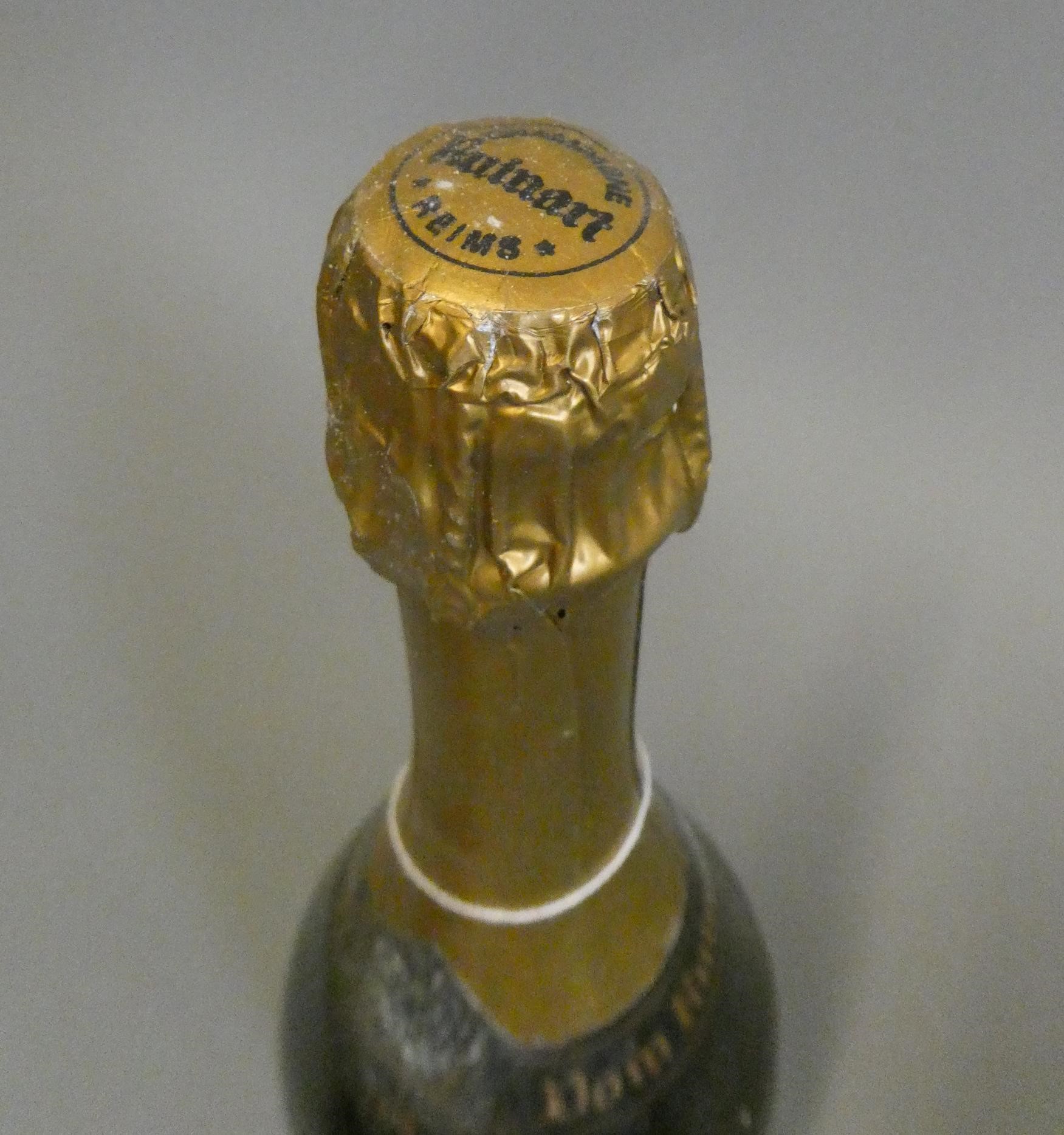 1 bottle Dom-Ruinart, 1990, blanc de blanc champagne (Est. plus 24% premium inc. VAT) Image