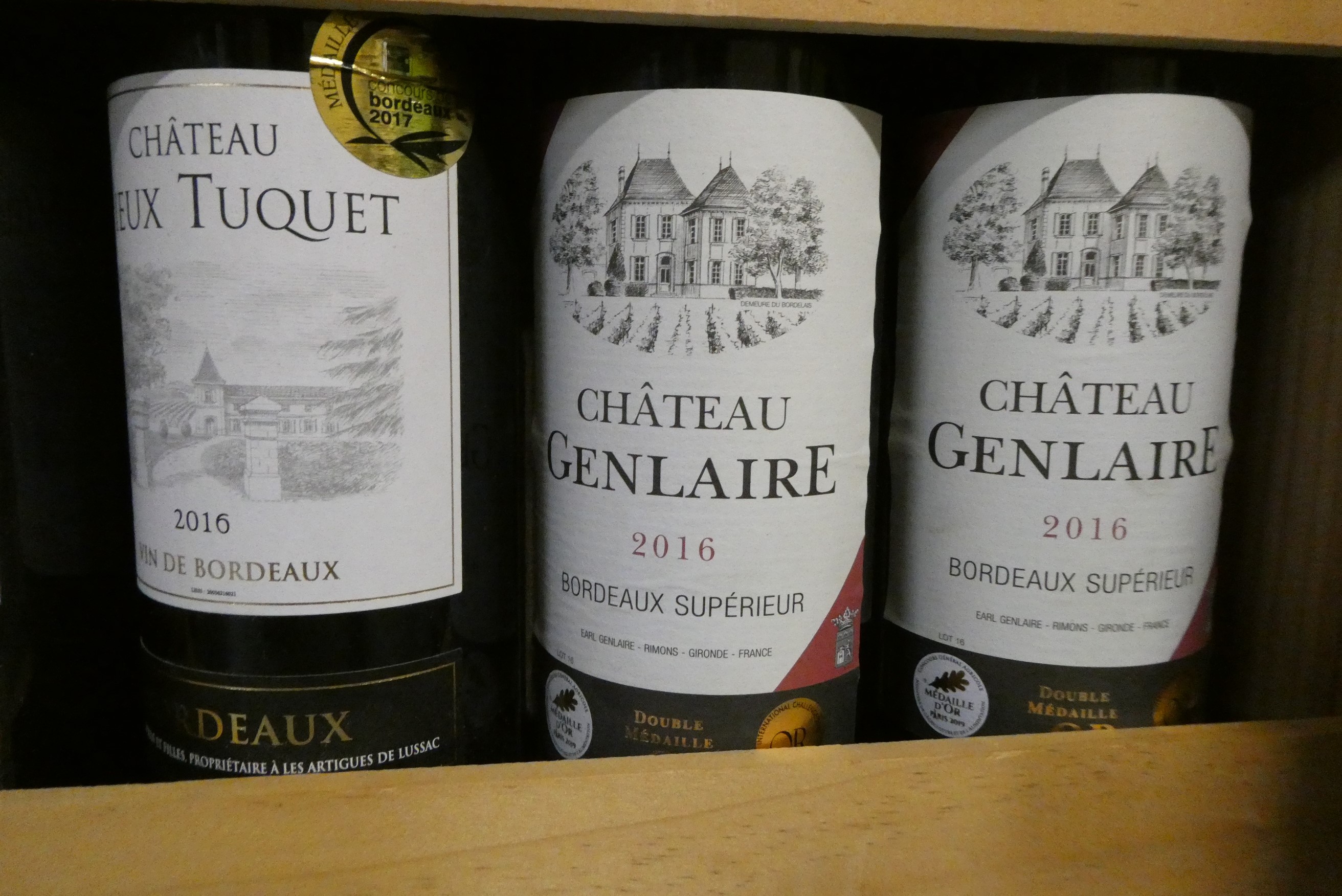 10 bottles comprising a collection of 6 2016 vintage Bordeaux red wines from Chateau Piconat Image