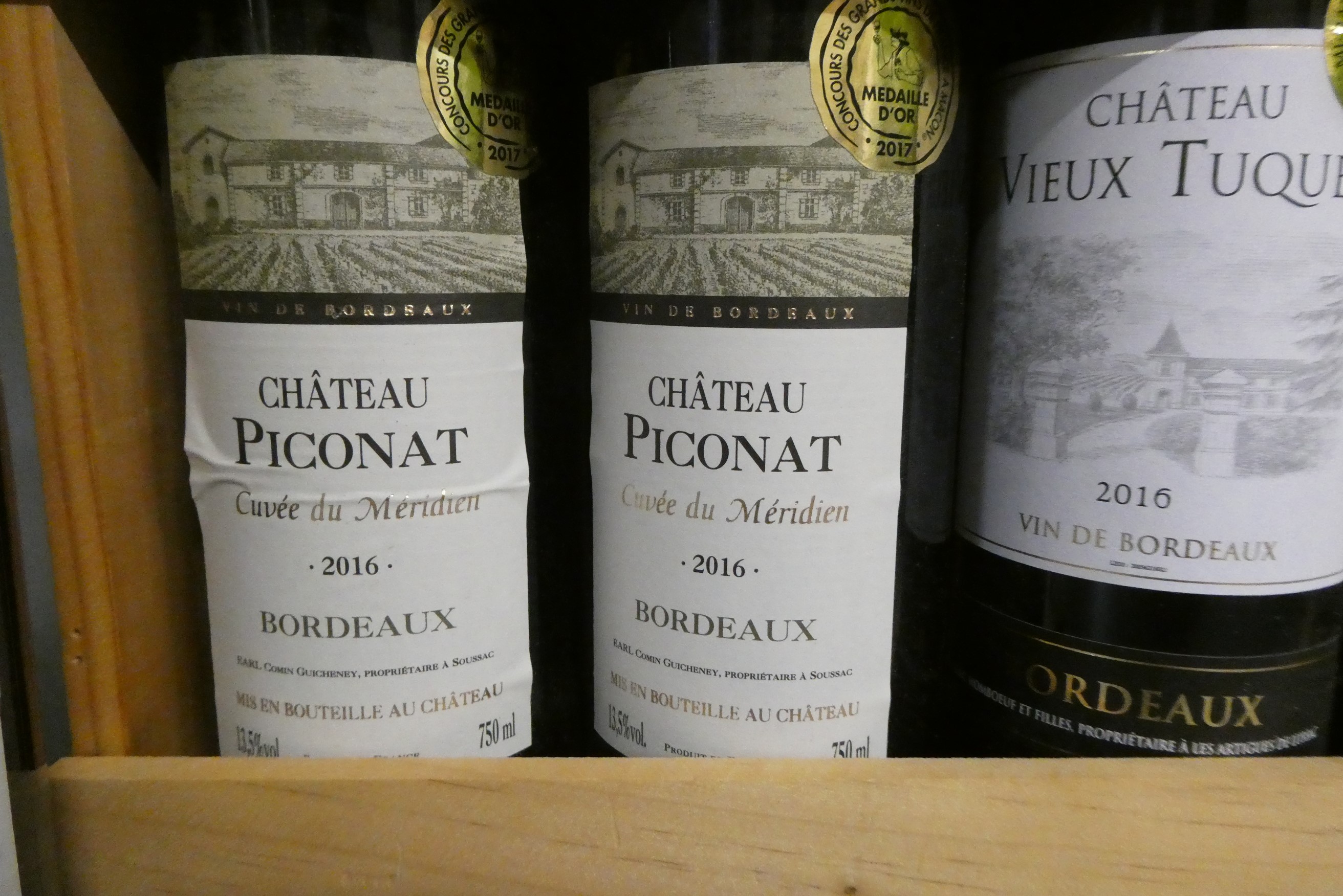 10 bottles comprising a collection of 6 2016 vintage Bordeaux red wines from Chateau Piconat Image