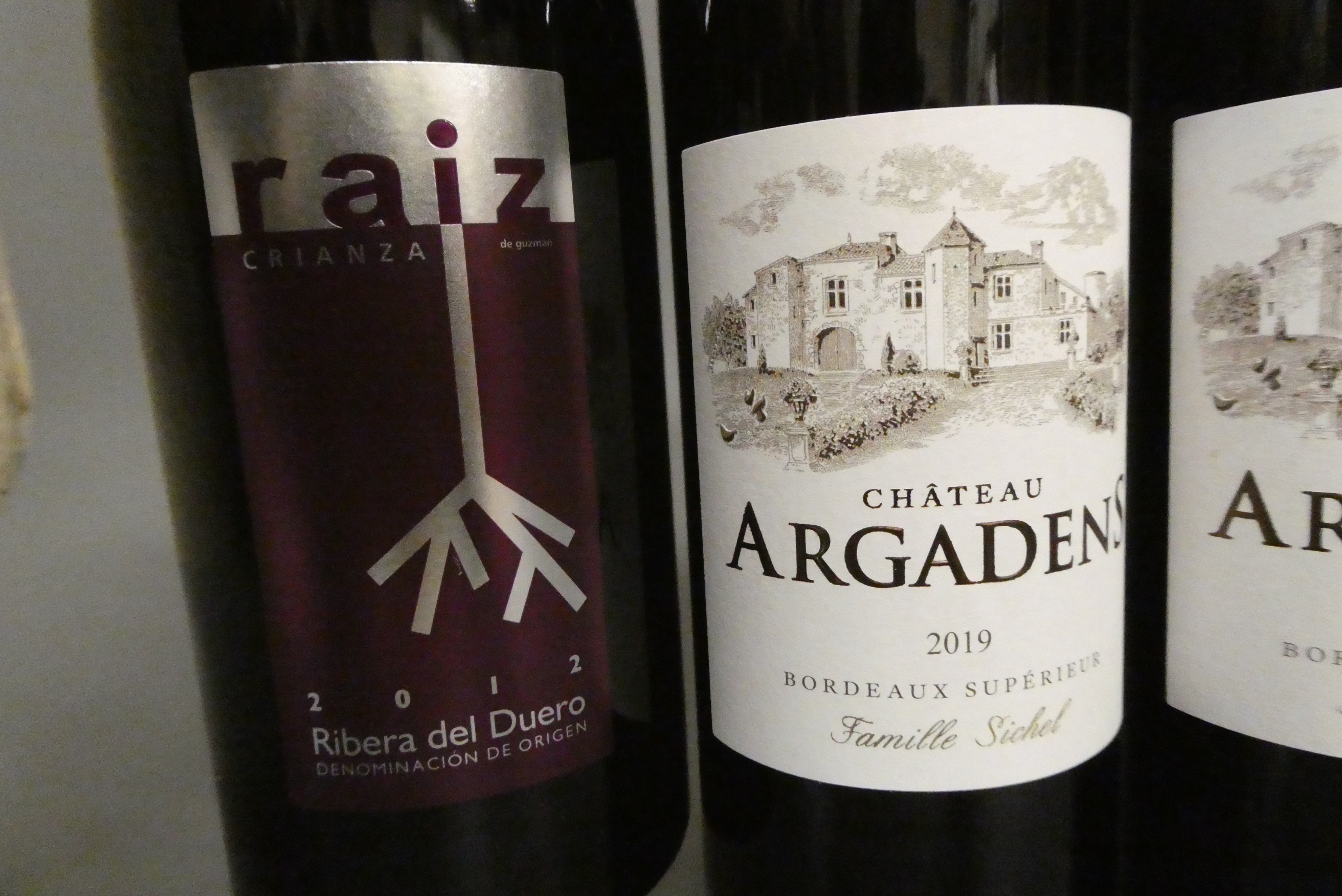 6 bottles of French wine, comprising 3 2019 Chateau Argadens bordeaux, 1 2018 Cairanne, 1 2017 La Image