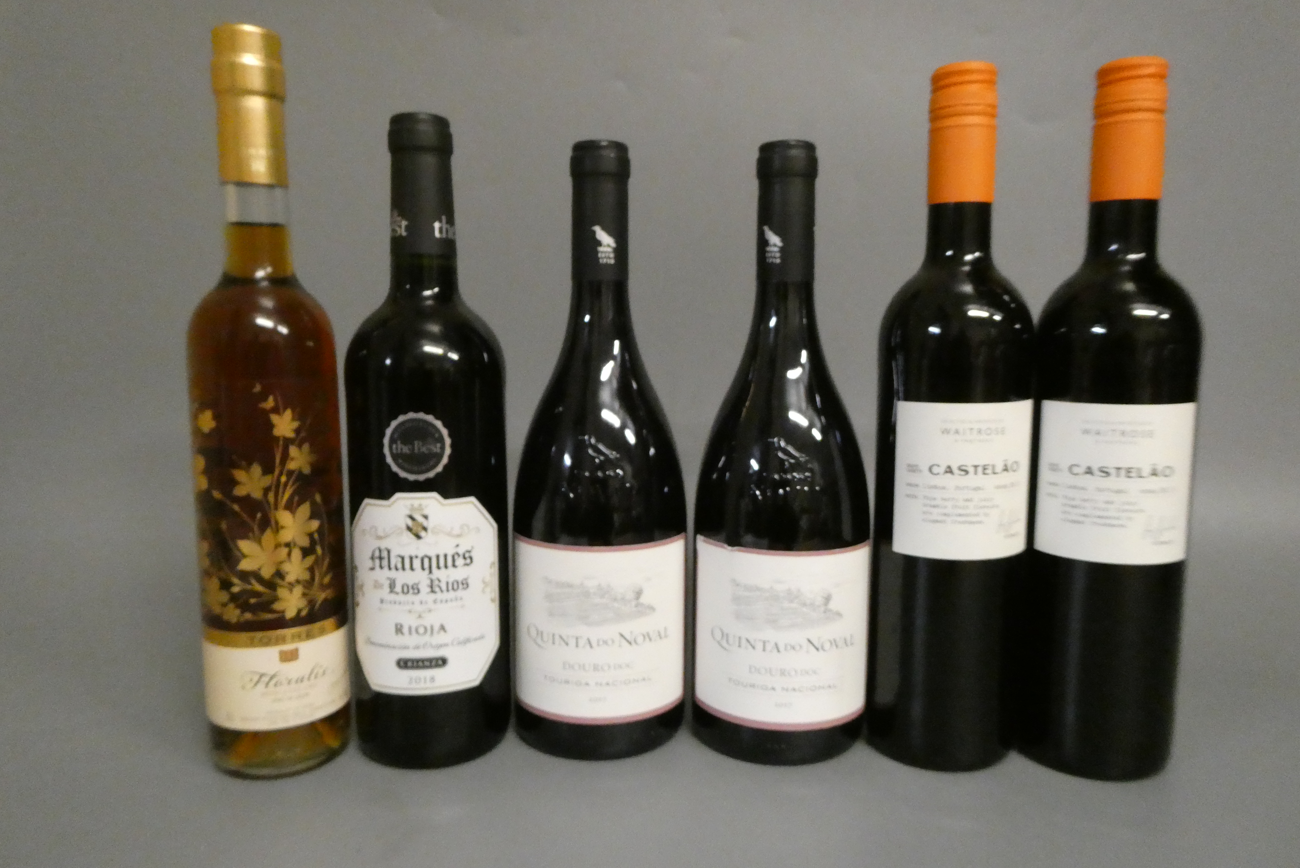 6 bottles of Spanish & Portugese wine, comprising 2 2017 Quinta do Noval, 2 2019 Castelao, 1 2018 Image
