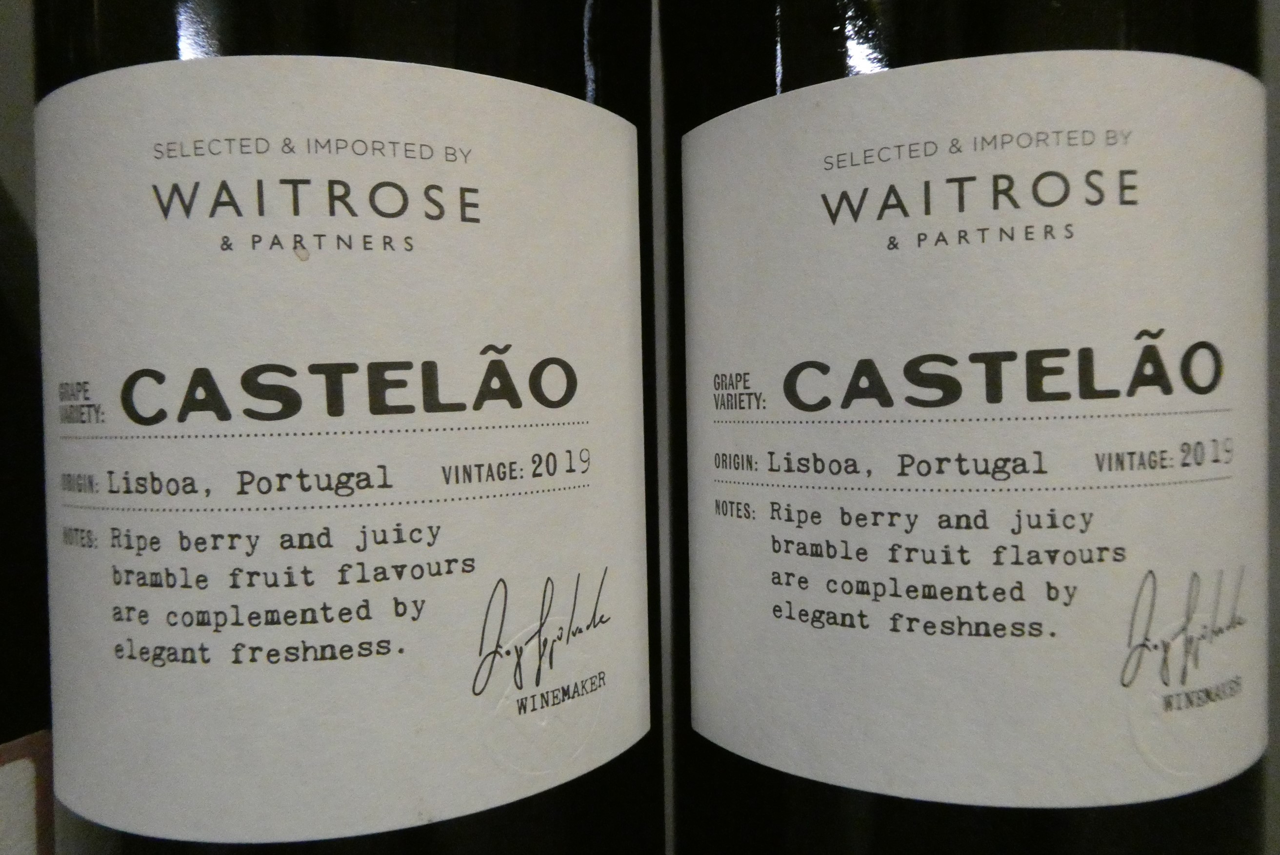 6 bottles of Spanish & Portugese wine, comprising 2 2017 Quinta do Noval, 2 2019 Castelao, 1 2018 Image