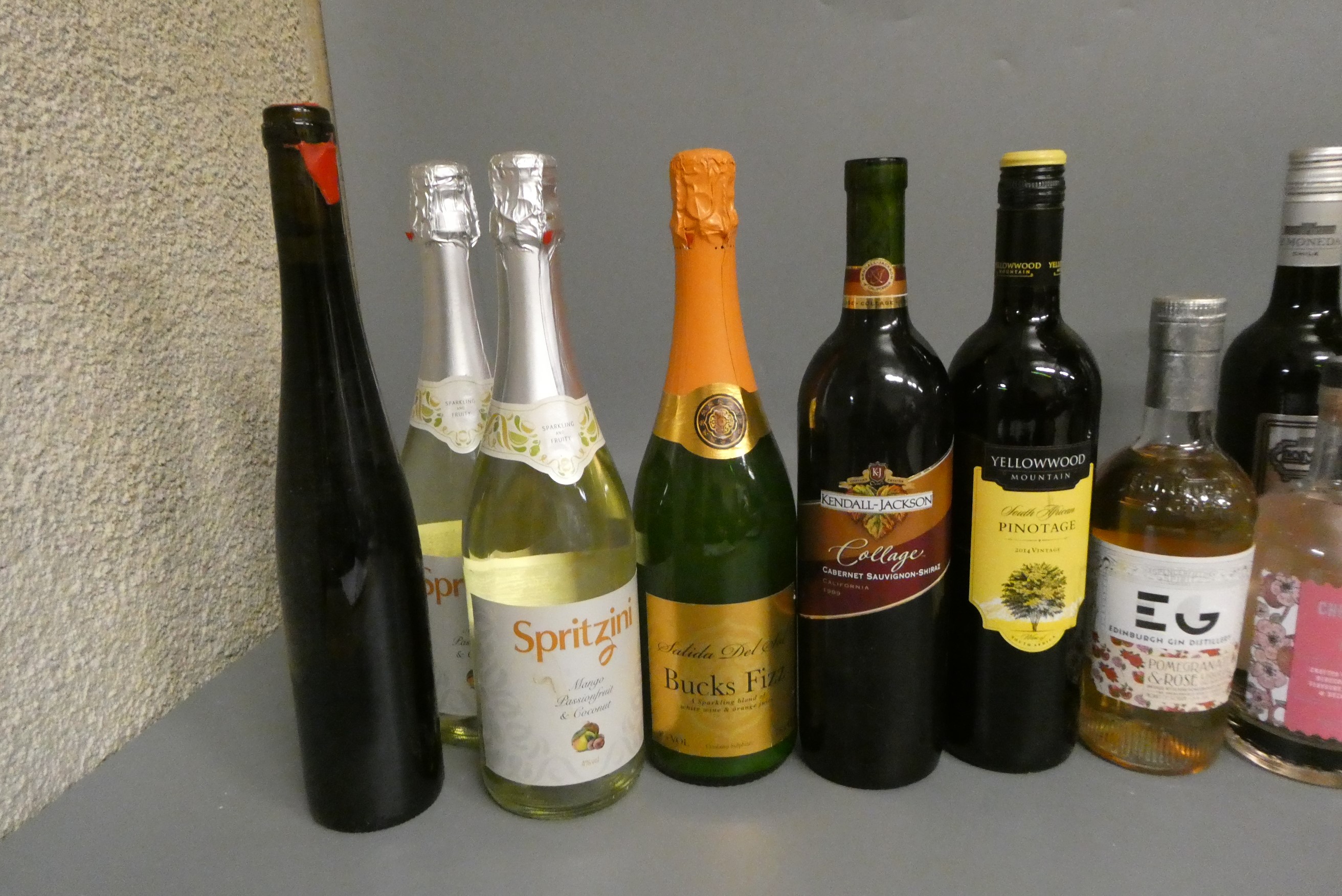 19 bottles of mixed wine & liqueur Image