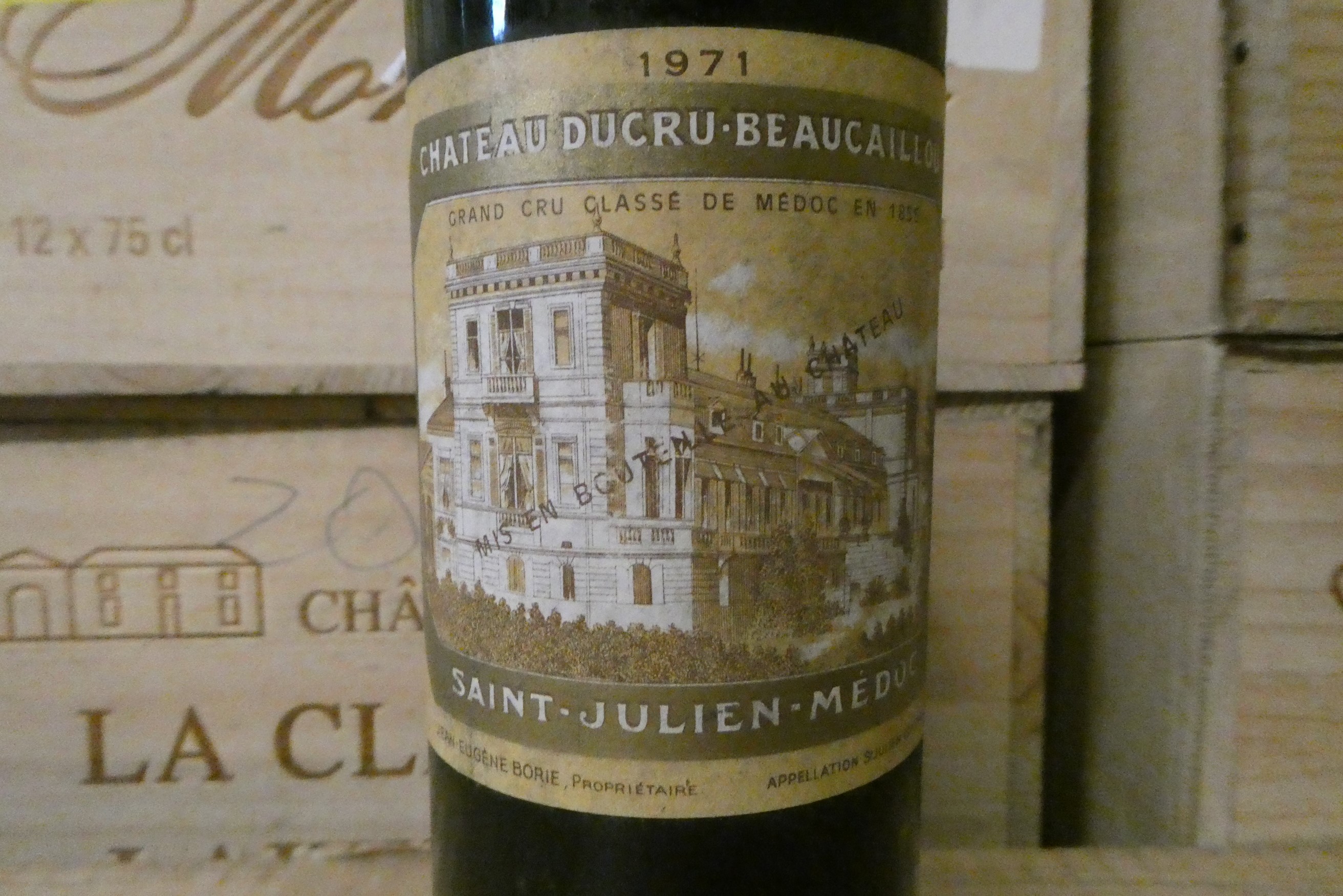 1 bottle Chateau Ducru-Beaucaillou, 1971, Saint-Julien-Medoc (Est. plus 24% premium inc. VAT) Image