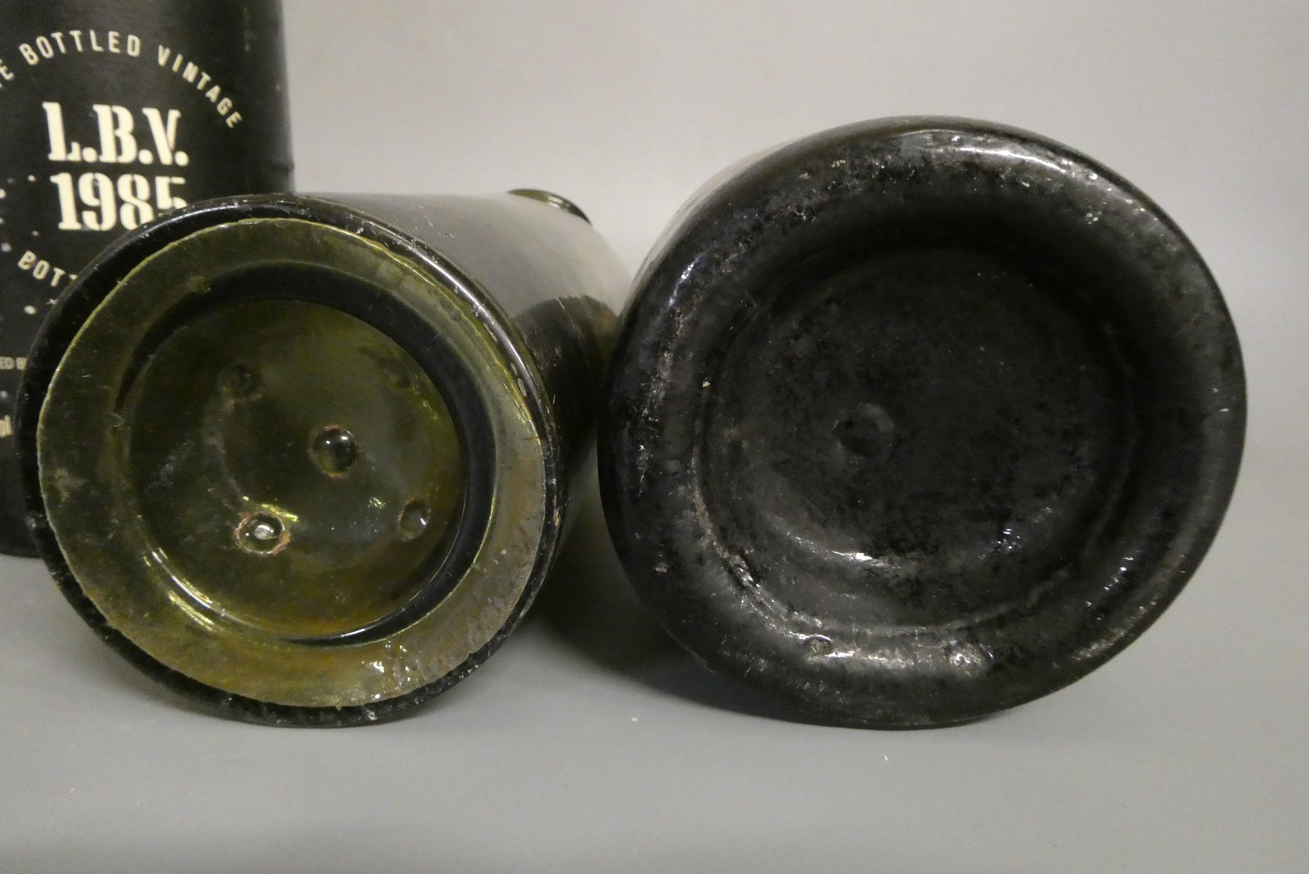 1 bottle Offley LBV 1985 port, 1 bottle 1991 Inkerman Cabernet Krymske, 1 antique cognac bottle, Image