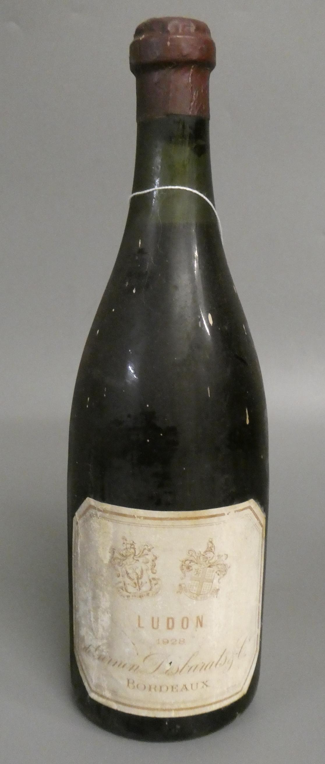 1 bottle Ludon, 1928, de Gernon Desbarats & Co., Bordeaux (Est. plus 24% premium inc. VAT) Image