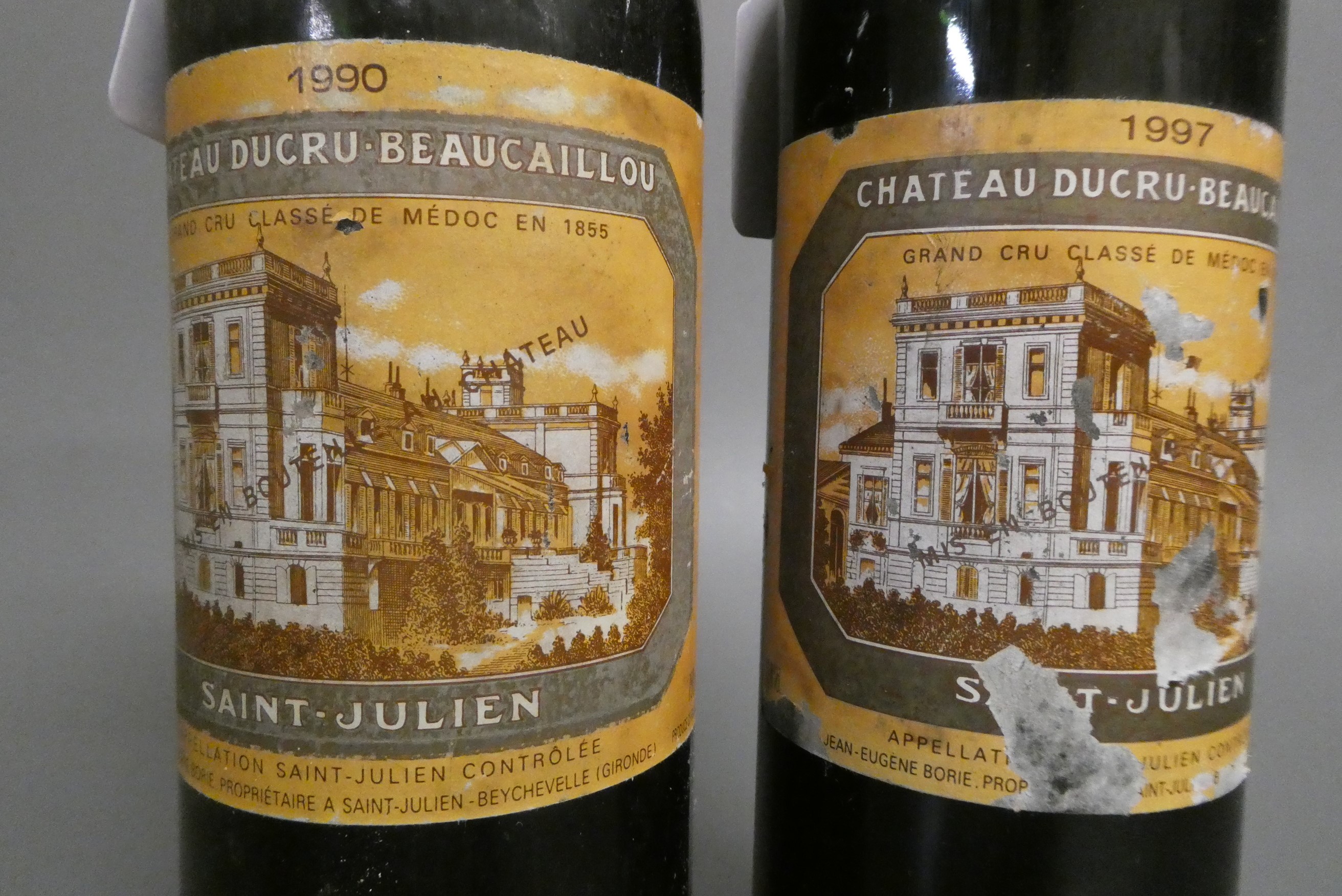 2 bottles Cheateau Ducru-Beaucaillou, Saint-Julien, grand cru classe de medoc, comprising 1 1990 & 1 Image