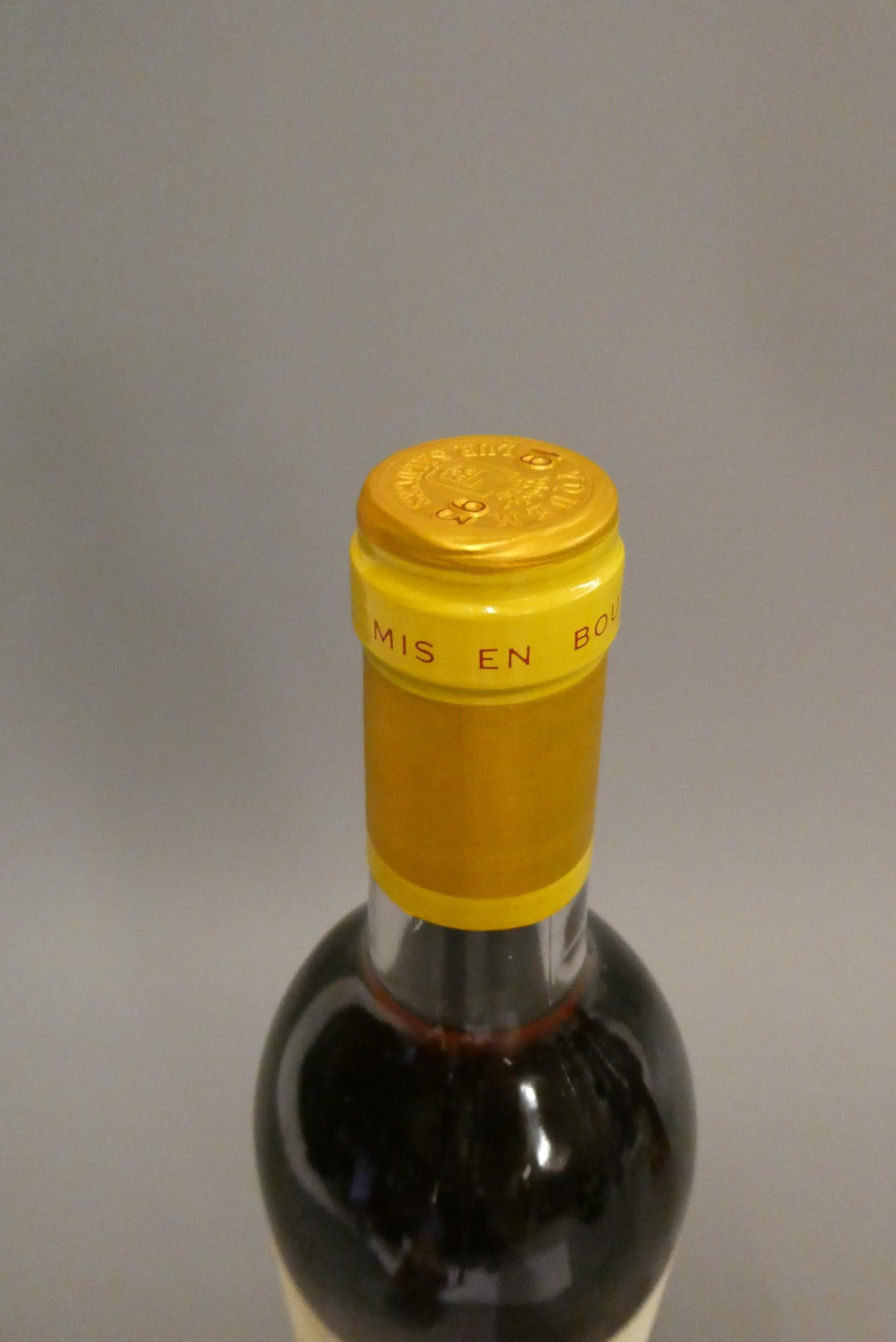 1 bottle Chateau Yquem, 1993, Sur-Saluces, sauternes (Est. plus 24% premium inc. VAT) Image