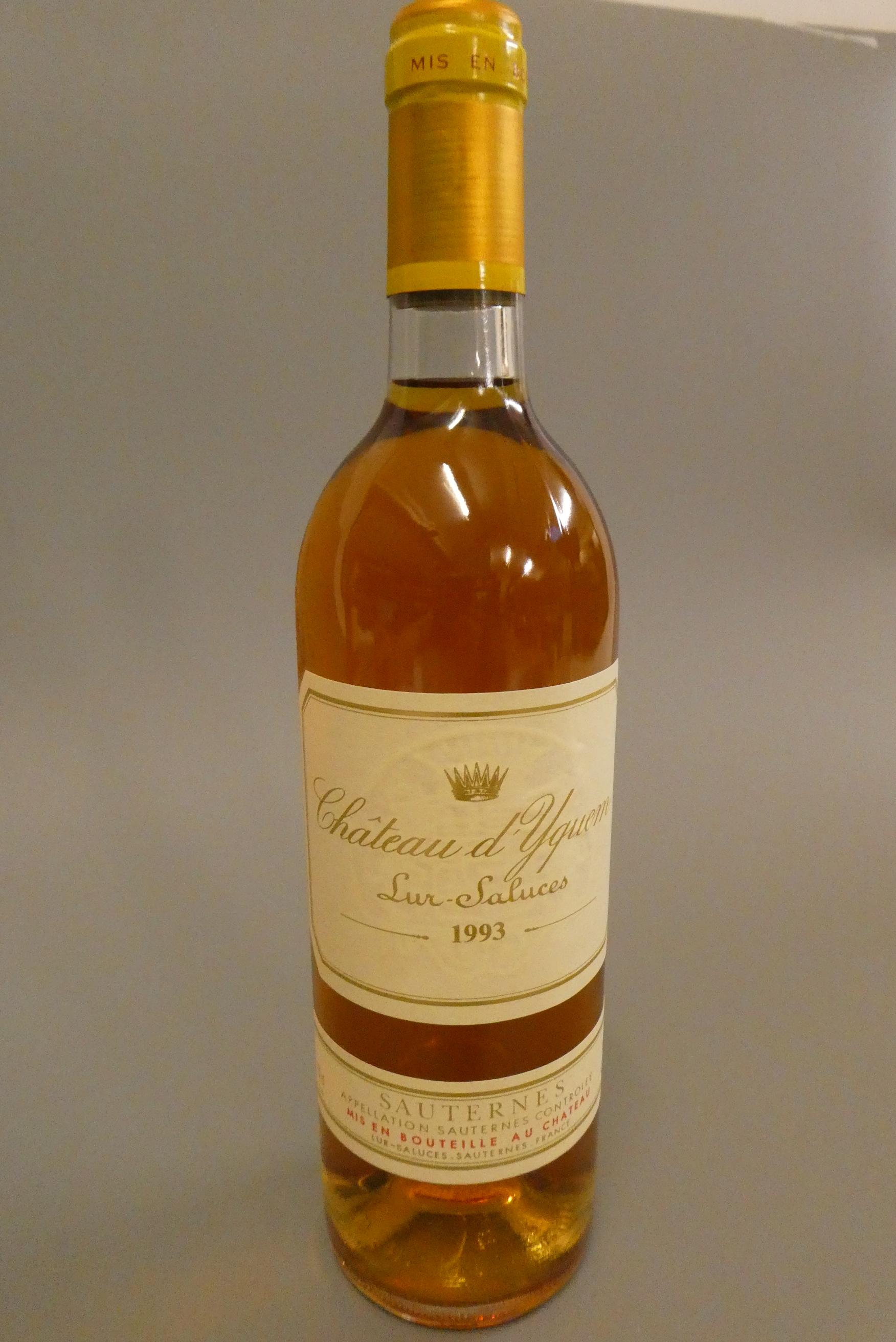 1 bottle Chateau Yquem, 1993, Sur-Saluces, sauternes (Est. plus 24% premium inc. VAT) Image