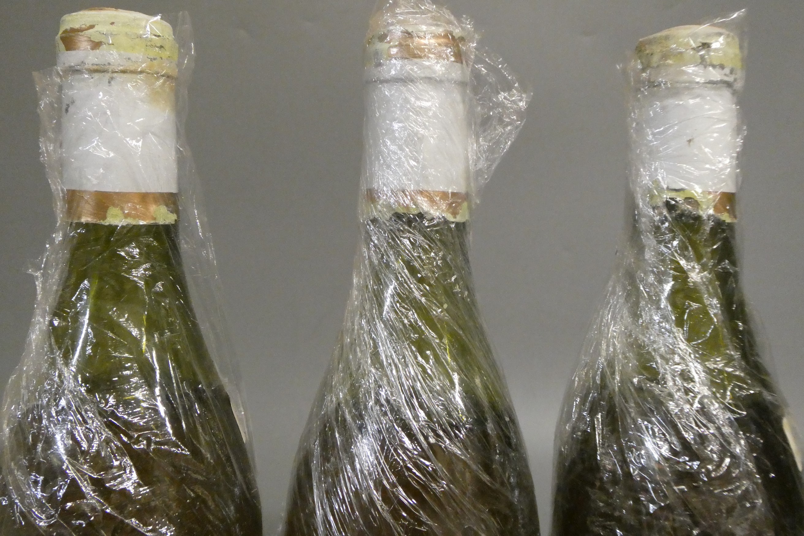 3 bottles Le Montrachet, 1985, du Domaine Chenard (Est. plus 24% premium inc. VAT) Image