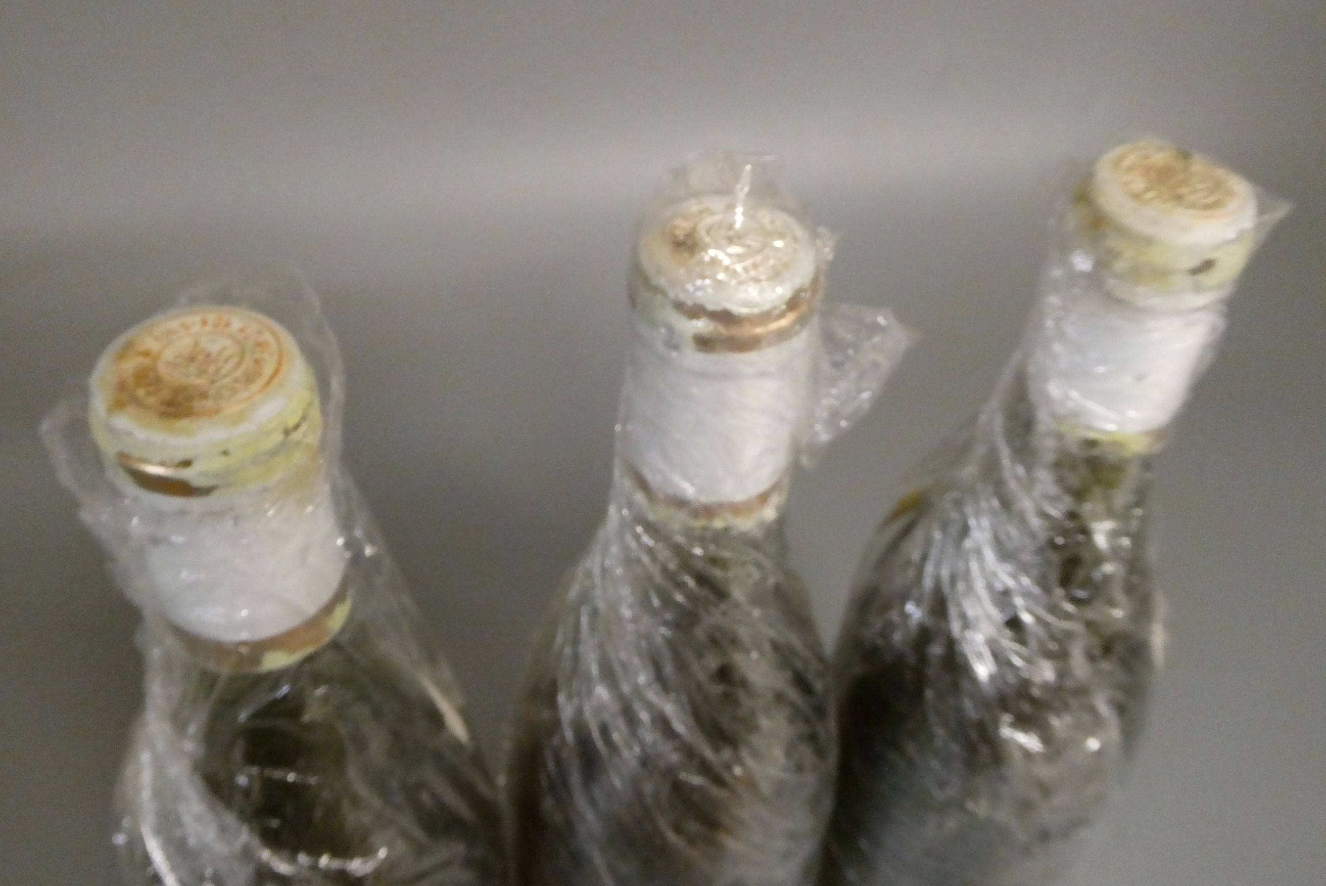 3 bottles Le Montrachet, 1985, du Domaine Chenard (Est. plus 24% premium inc. VAT) Image