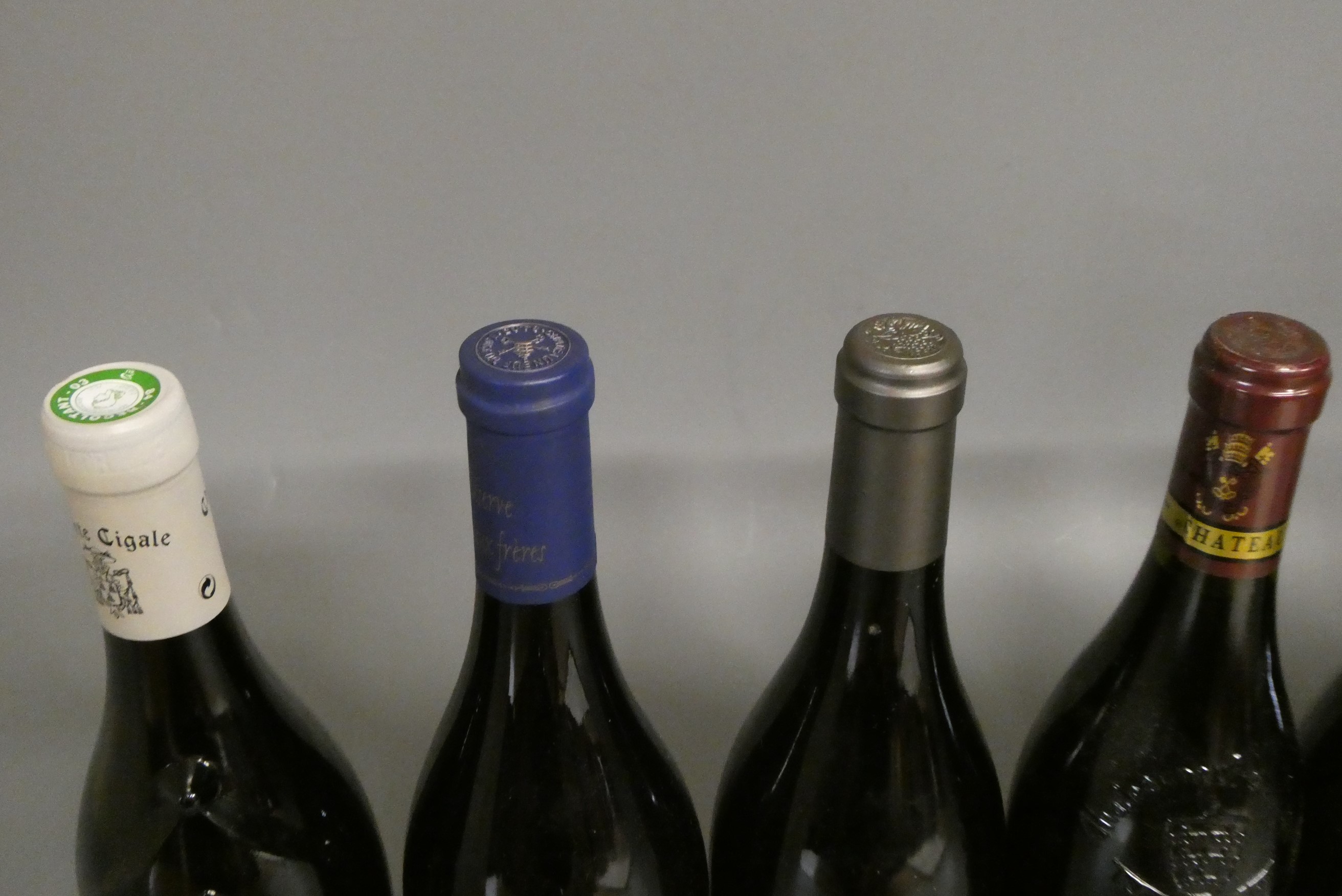 8 bottles Chateauneuf-du-Pape Image