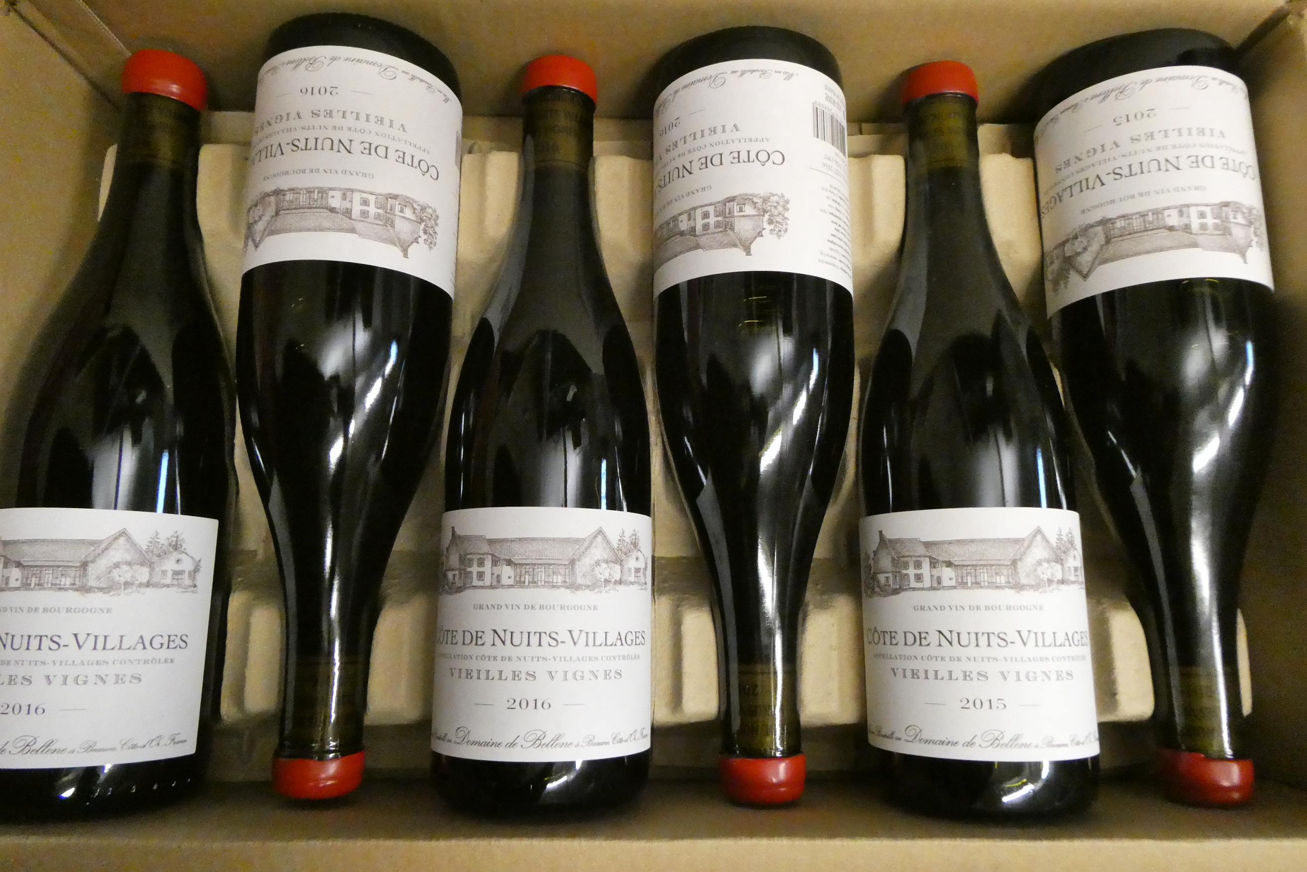 6 bottles Cote de Nuits-Villages, Vielles Vignes, Domaine de Bellene, comprising 4 2016 & 2 2015 Image