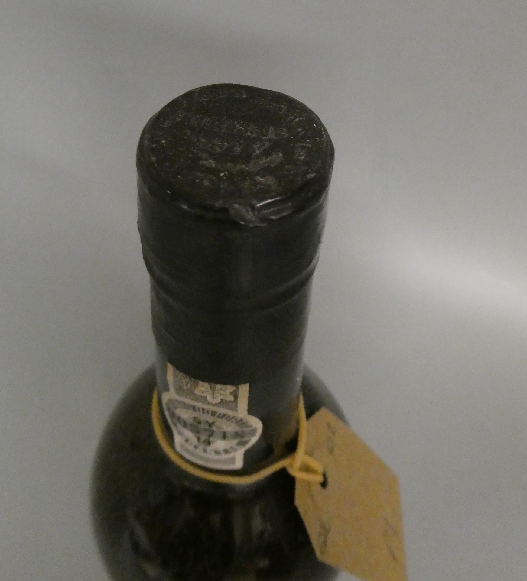 1 bottle Quarles Harris 1977 vintage port (Est. plus 24% premium inc. VAT) Image