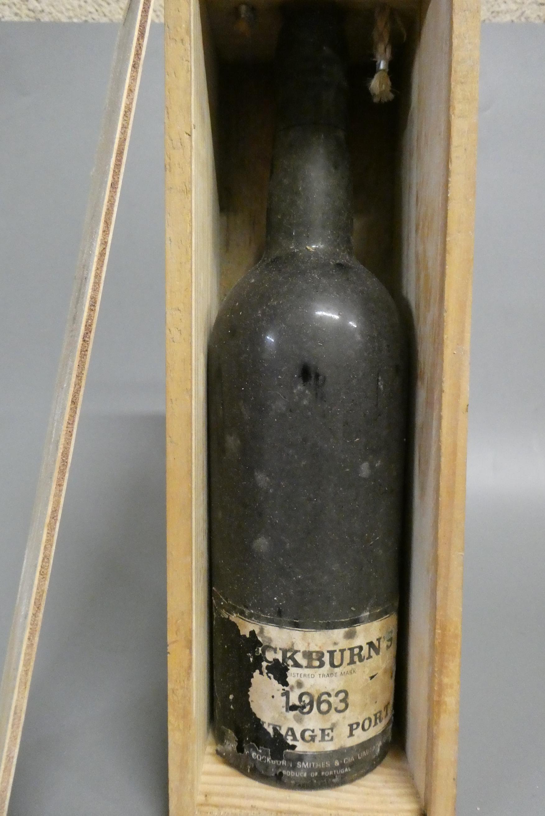 1 bottle Cockburn's 1963 vintage port (Est. plus 24% premium inc. VAT) Image