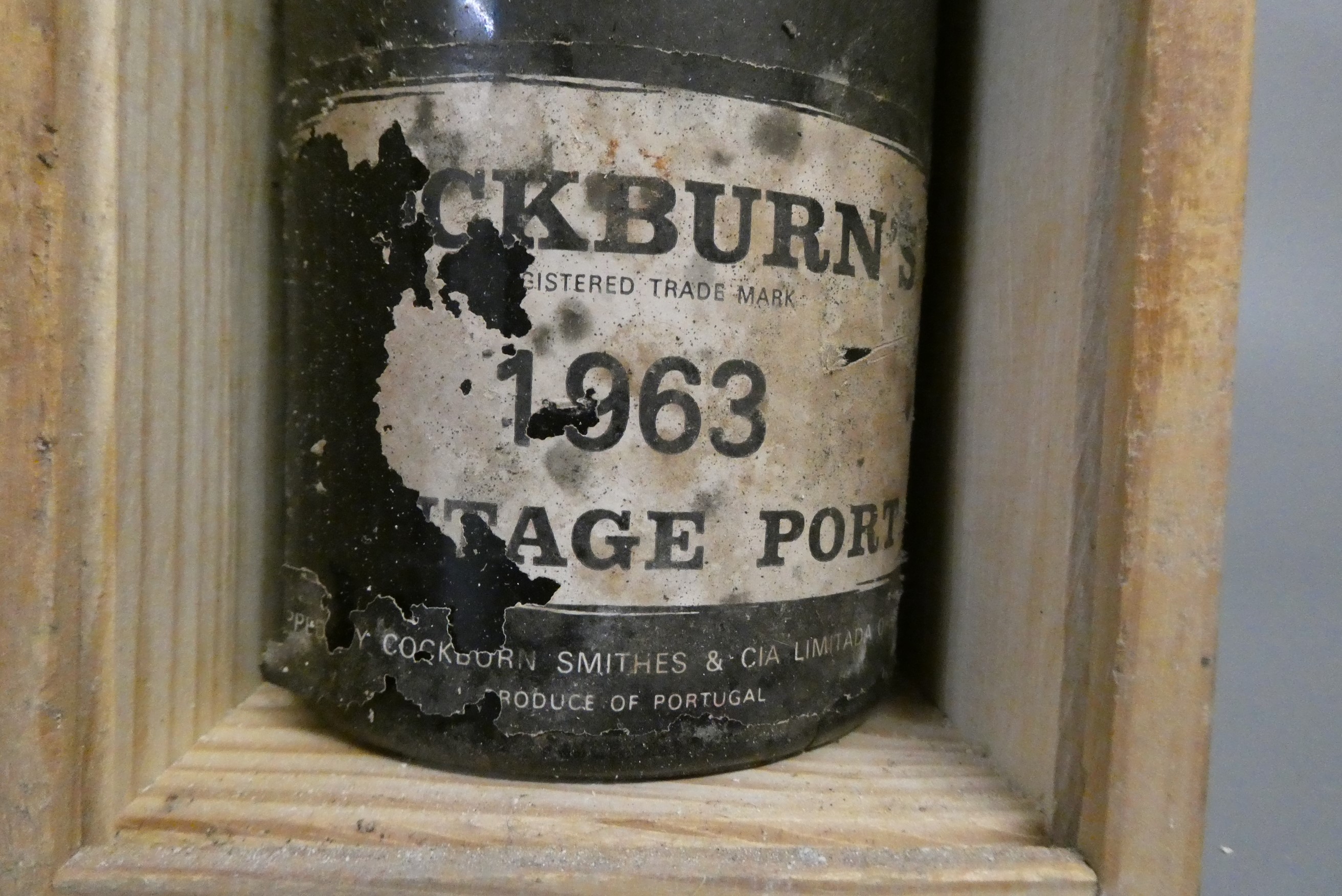 1 bottle Cockburn's 1963 vintage port (Est. plus 24% premium inc. VAT) Image