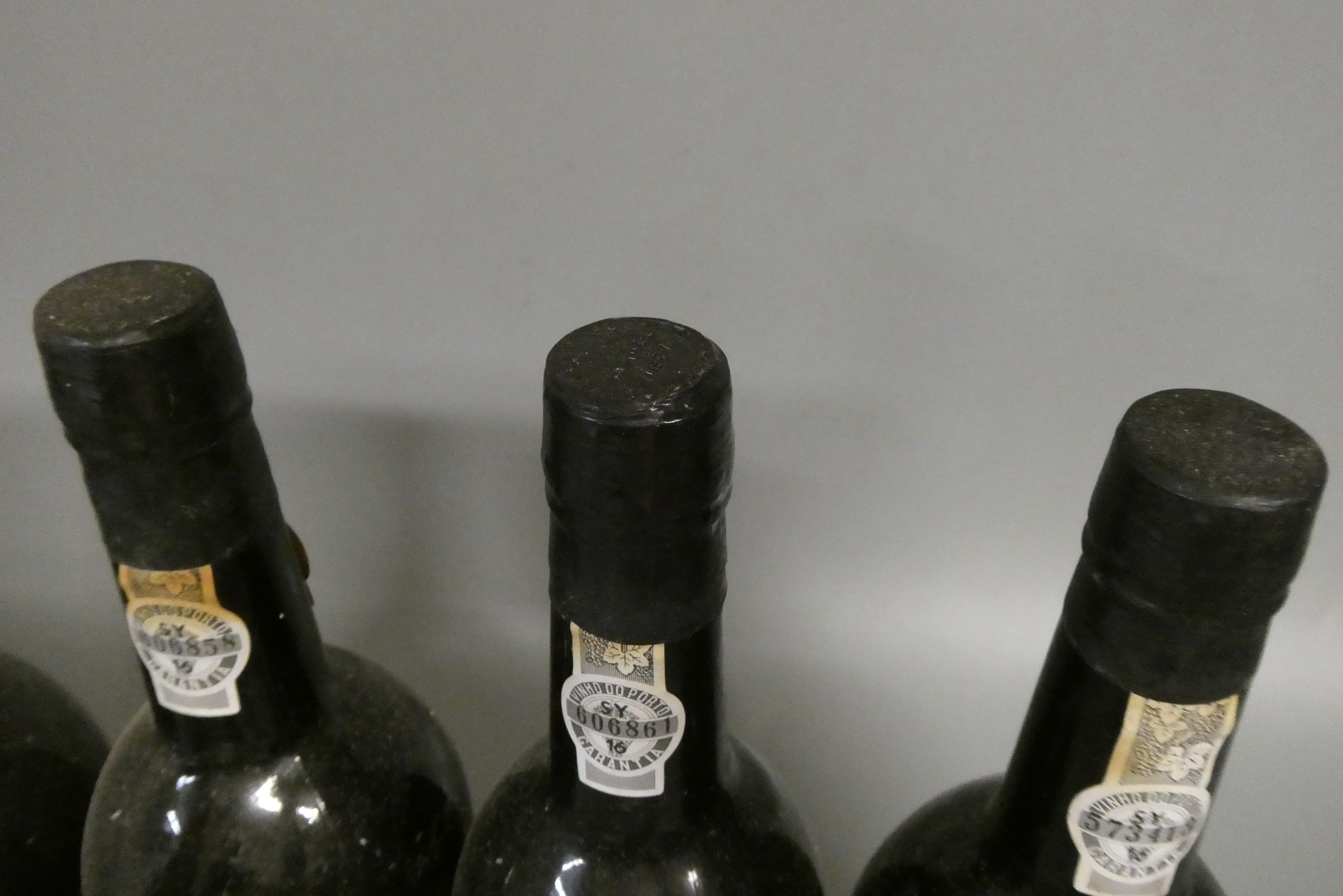 7 bottles Smith Woodhouse & Co. 1977 vintage port (Est. plus 24% premium inc. VAT) Image