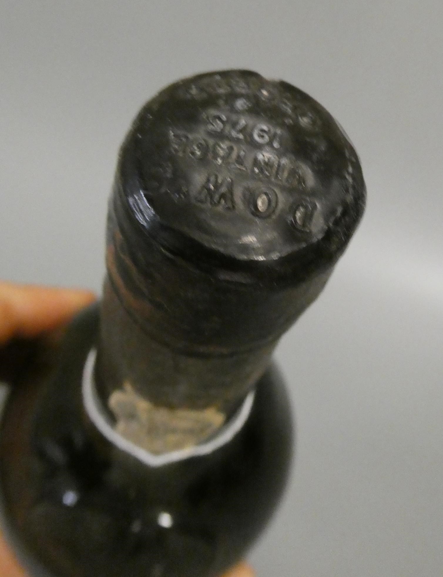 1 bottle Dow's 1975 vintage port (Est. plus 24% premium inc. VAT) Image