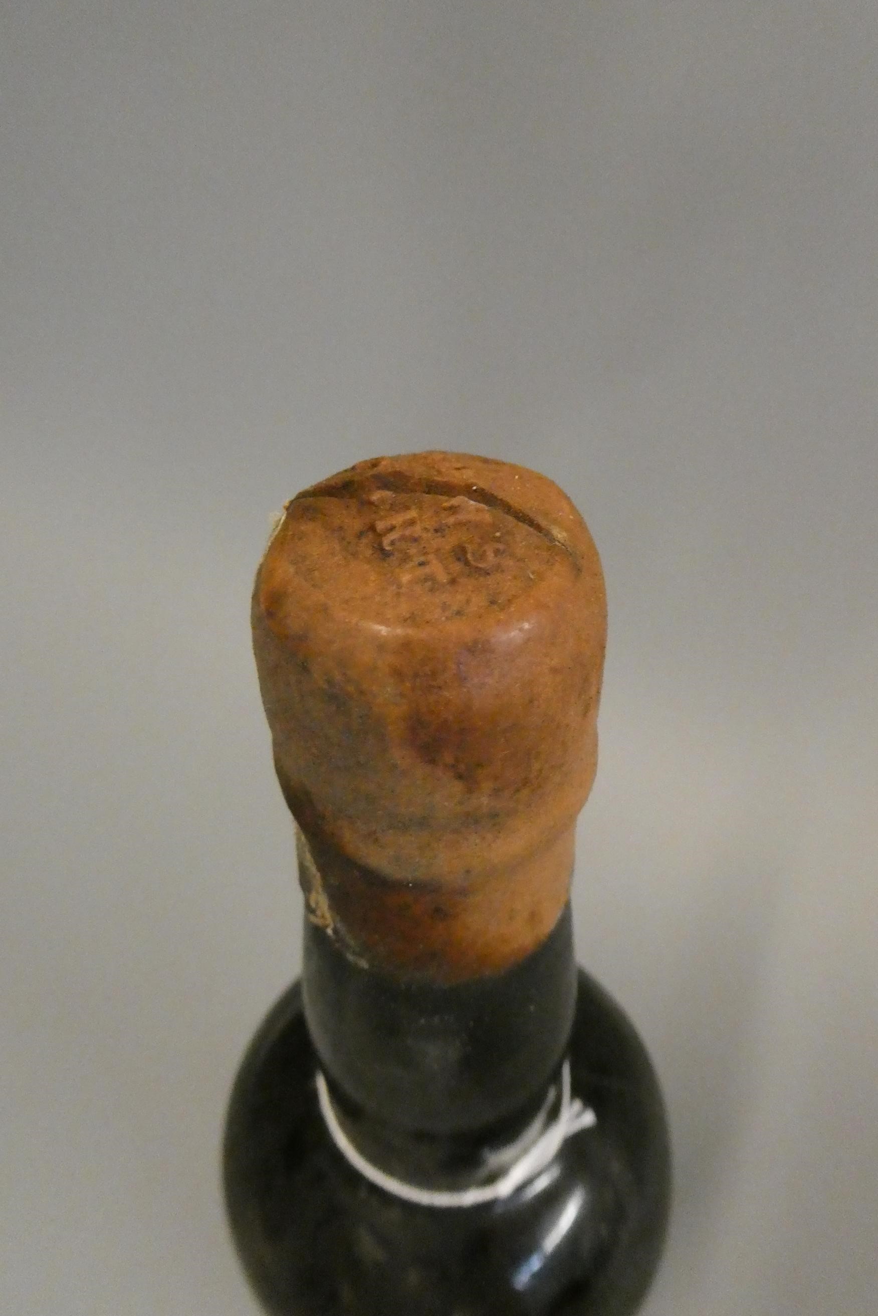 1 bottle Dow's 1947 vintage port (Est. plus 24% premium inc. VAT) Image