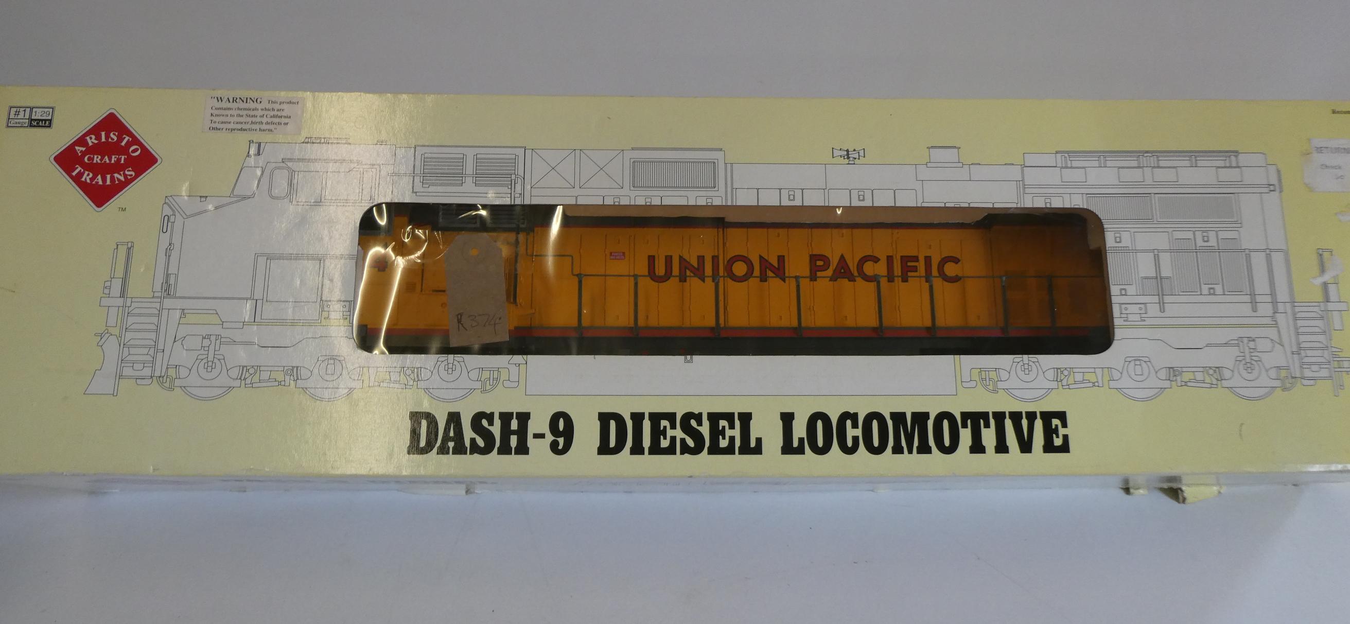 Aristocraft Trains DAS-9 diesel locomotive finished in Union Pacific yellow, boxed, excellent Image