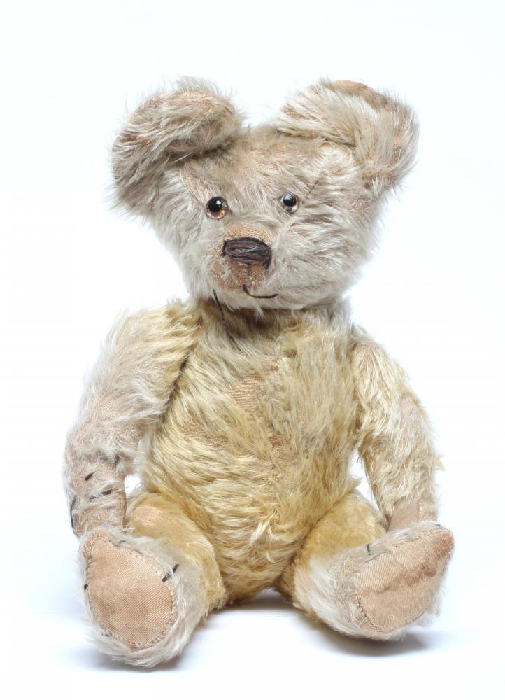 Pre-war Chad "Smiler" teddy bear, clear glass eyes, sewn nose, light orange plush and cloth pads, 14 Image