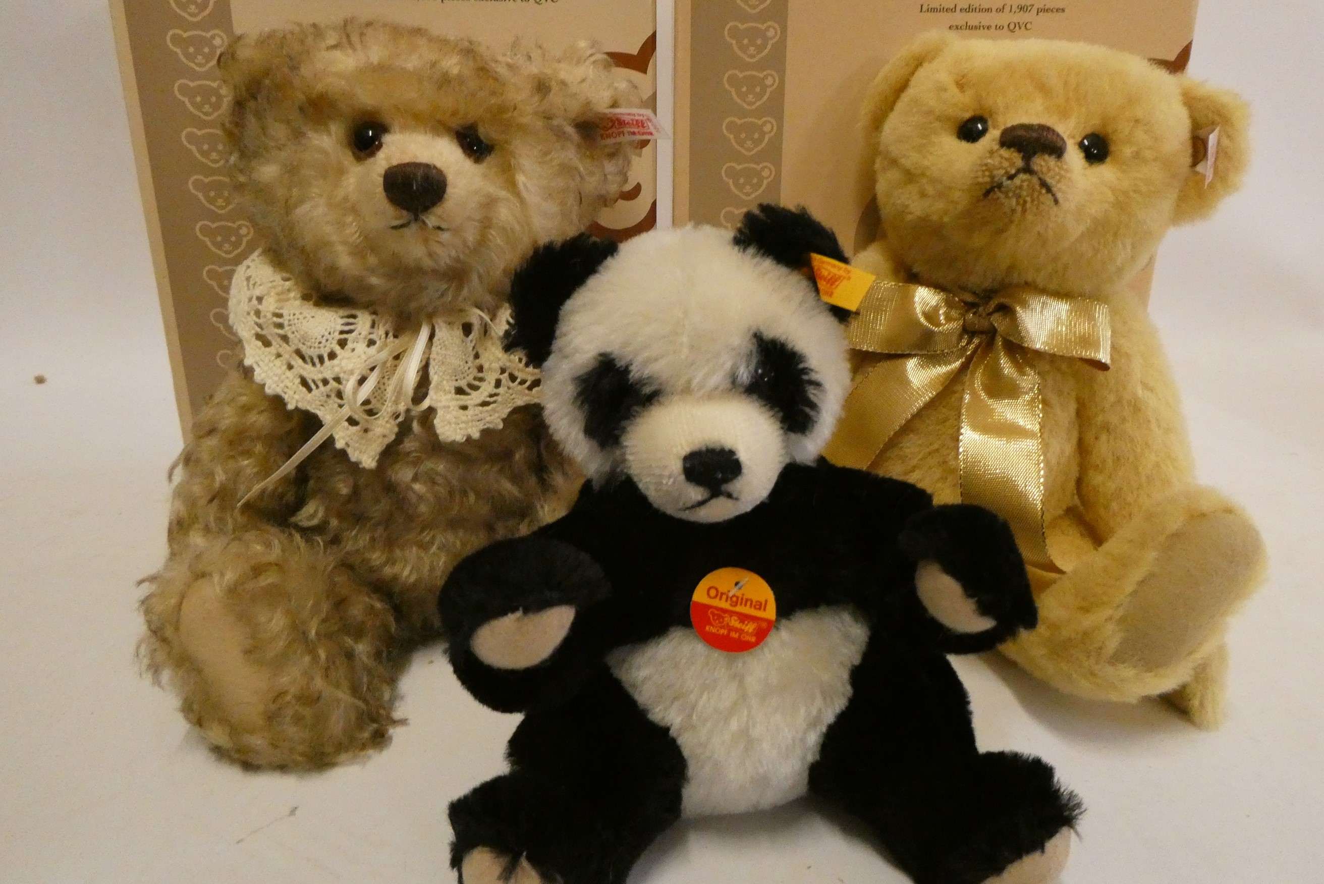 Two boxed Steiff bears, comprising a 27cm Seamstress Bear and a 26cm Edward, both with certificates, Image