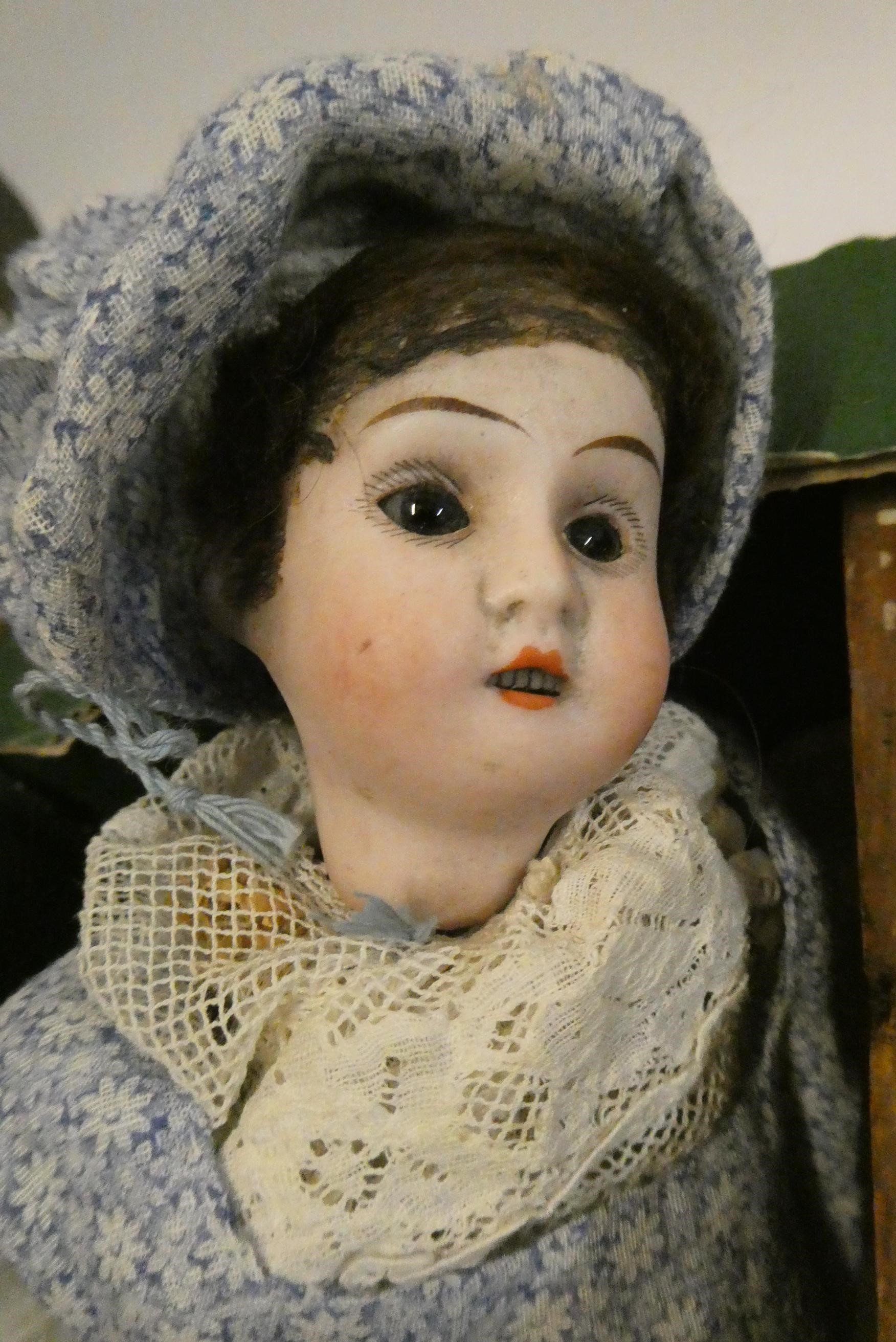 4 German bisque head dolls Image