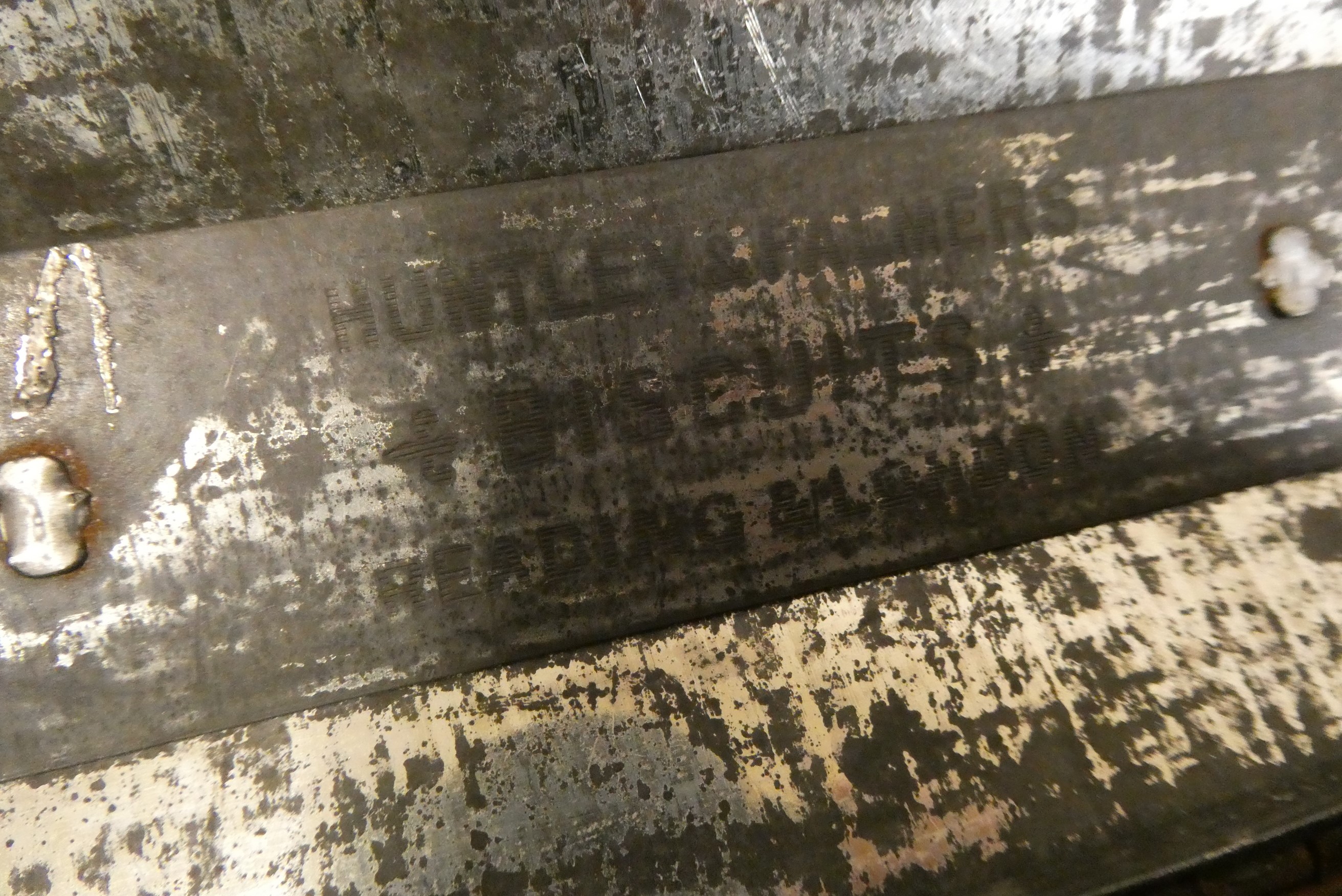 A Huntley & Palmers hand bag biscuit tin, Rd. No. 493911 Image