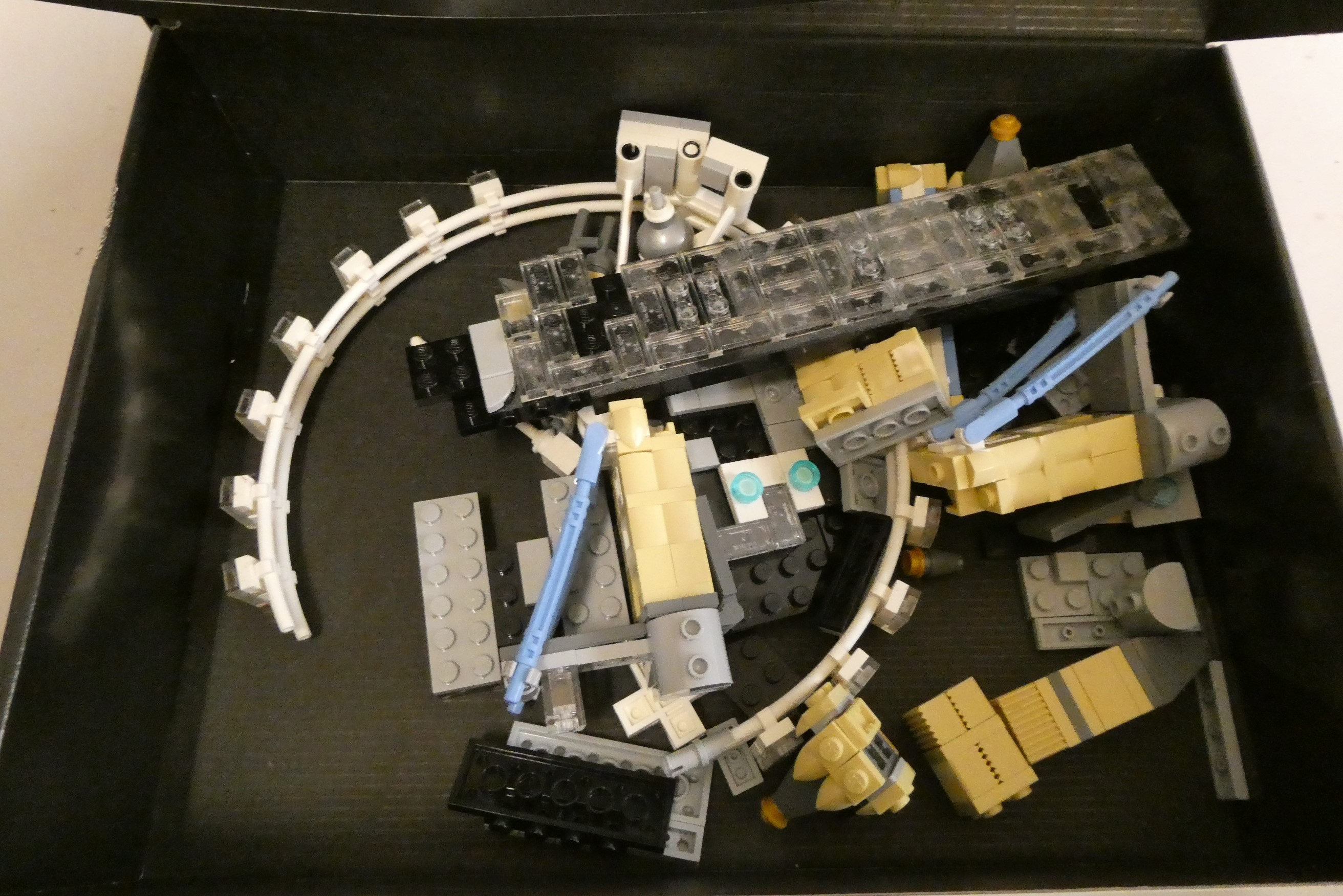 2 Lego Architecture boxed kits, comprising Buckingham Palace 21029 and London 21034 Image