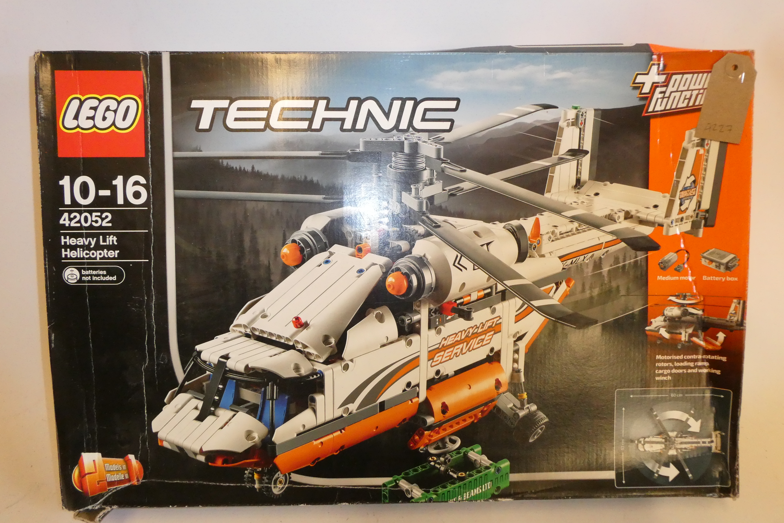Lego Technic set 42052, Heavy Lift Helicopter, boxed Image