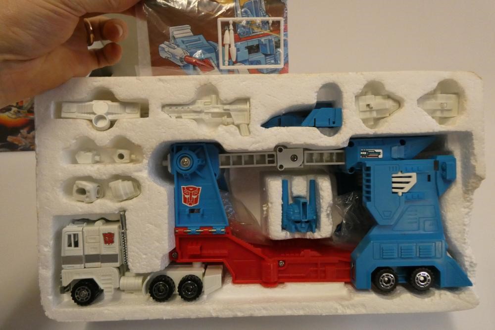 Transformers City Commander Ultra Magnus, boxed, figure fair, box af Image