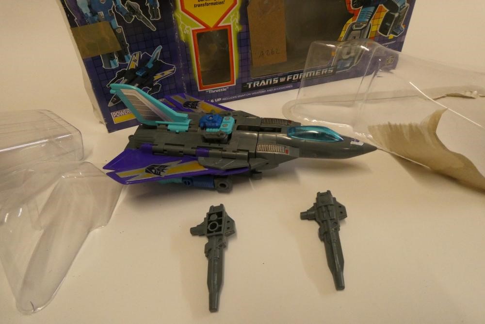 Tranformers Powermaster Decepticon Darkwing, boxed, figure fair, box af Image