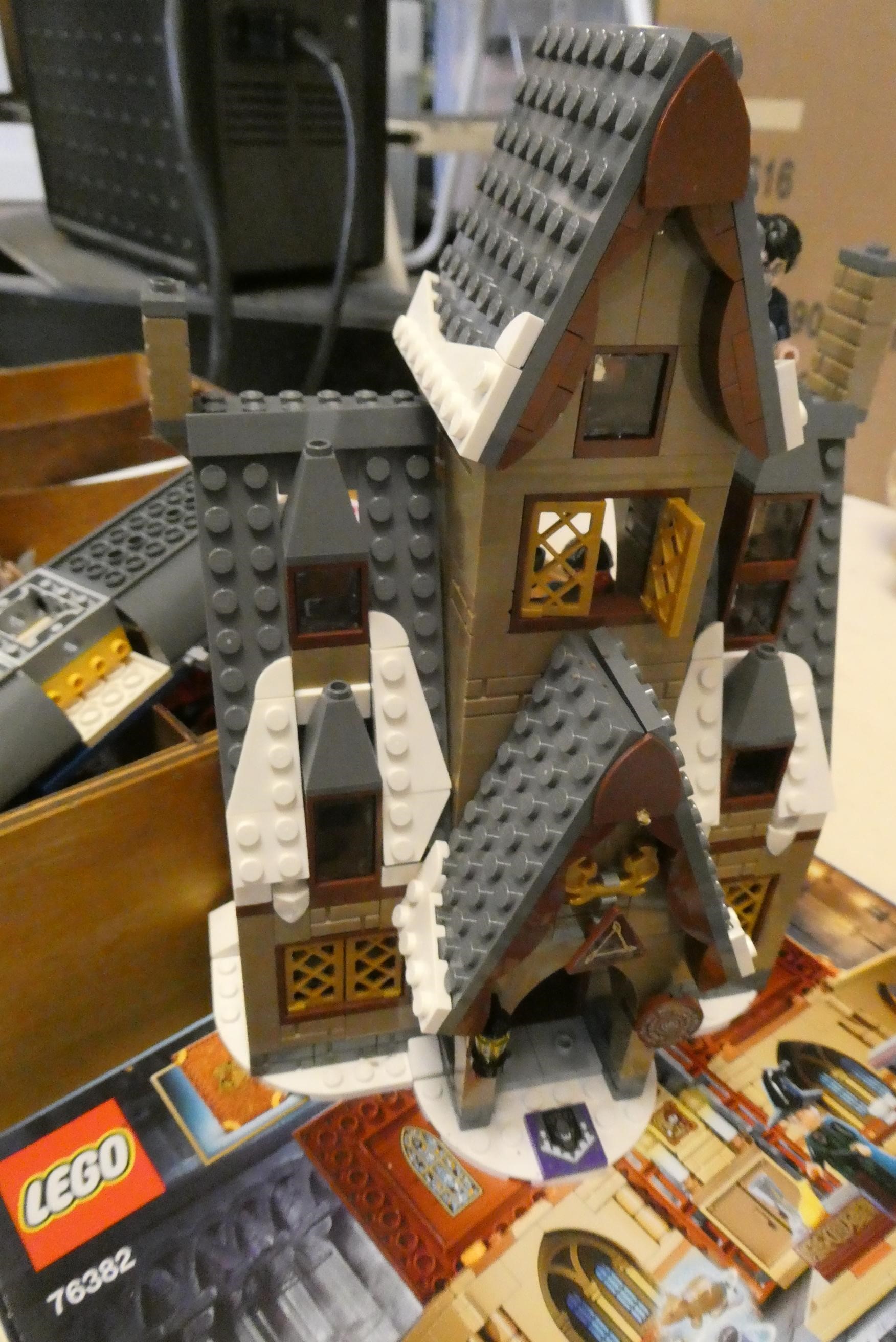 A large collection of Lego Image