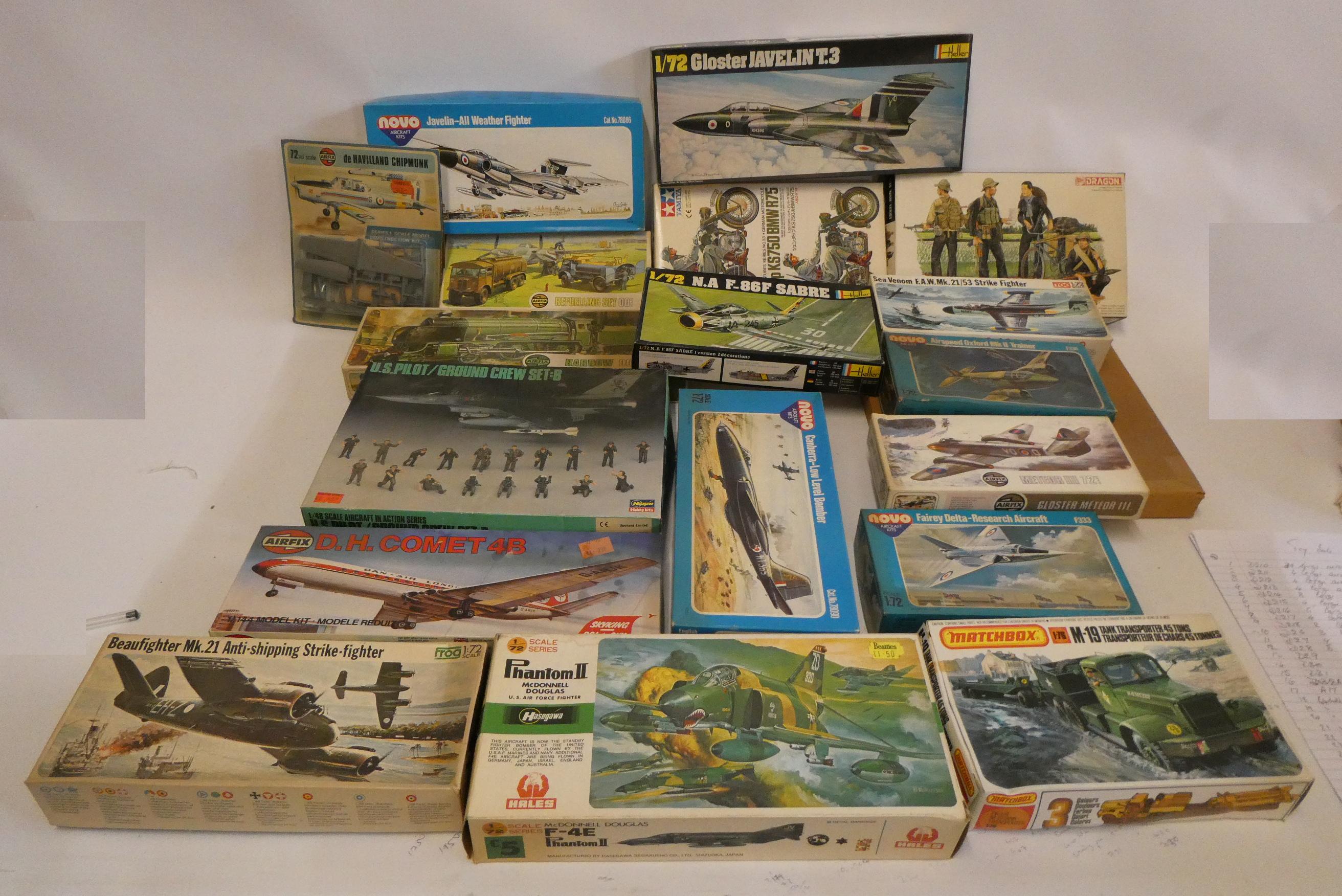 Nineteen plastic construction kits by Airfix and others including aircraft and military vehicles, Image