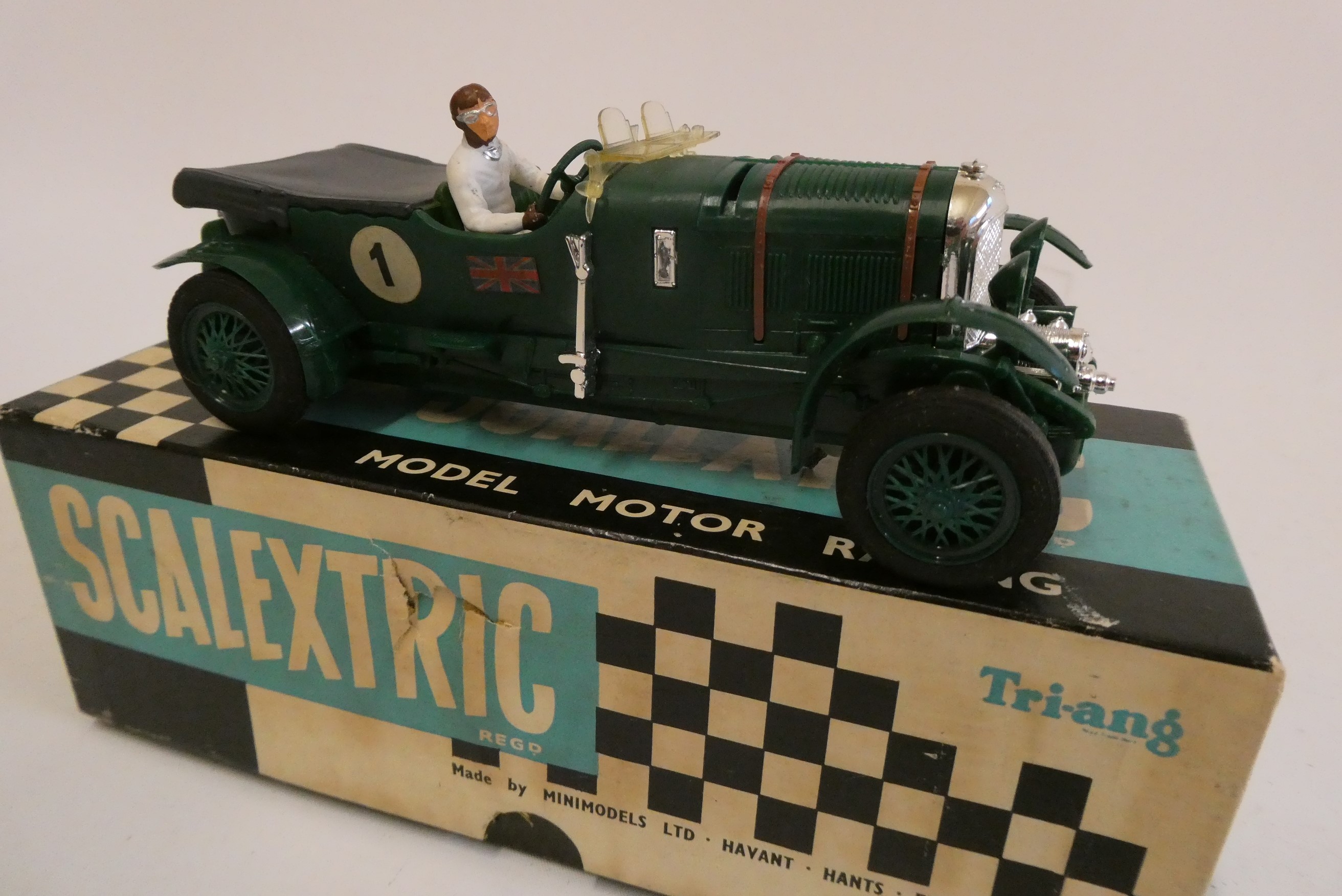 Early Scalextric Vintage Bentley race car finished in British Racing Green, boxed, good to excellent Image