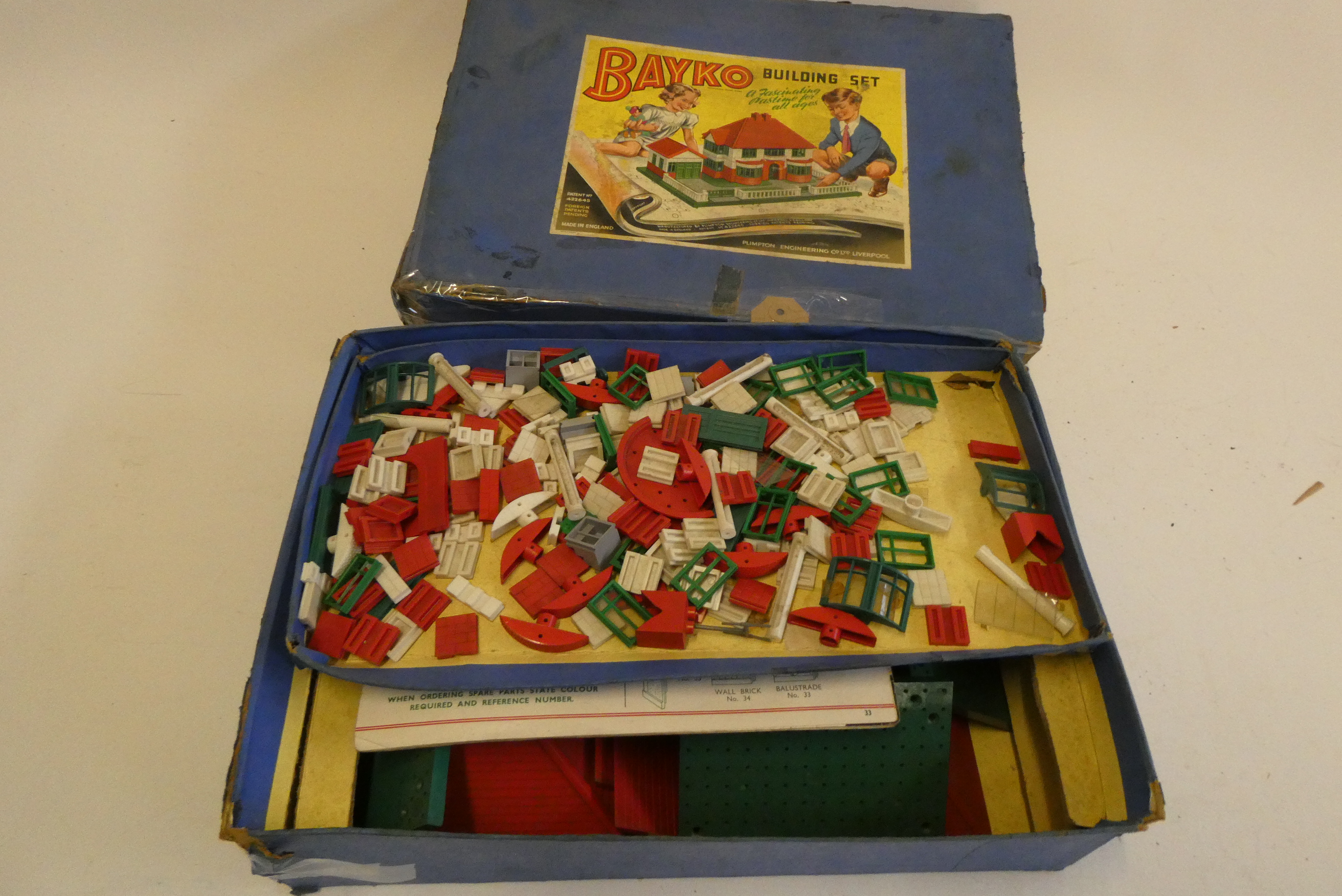 Bayko Building Set, box at fault, contents well used, fair Image
