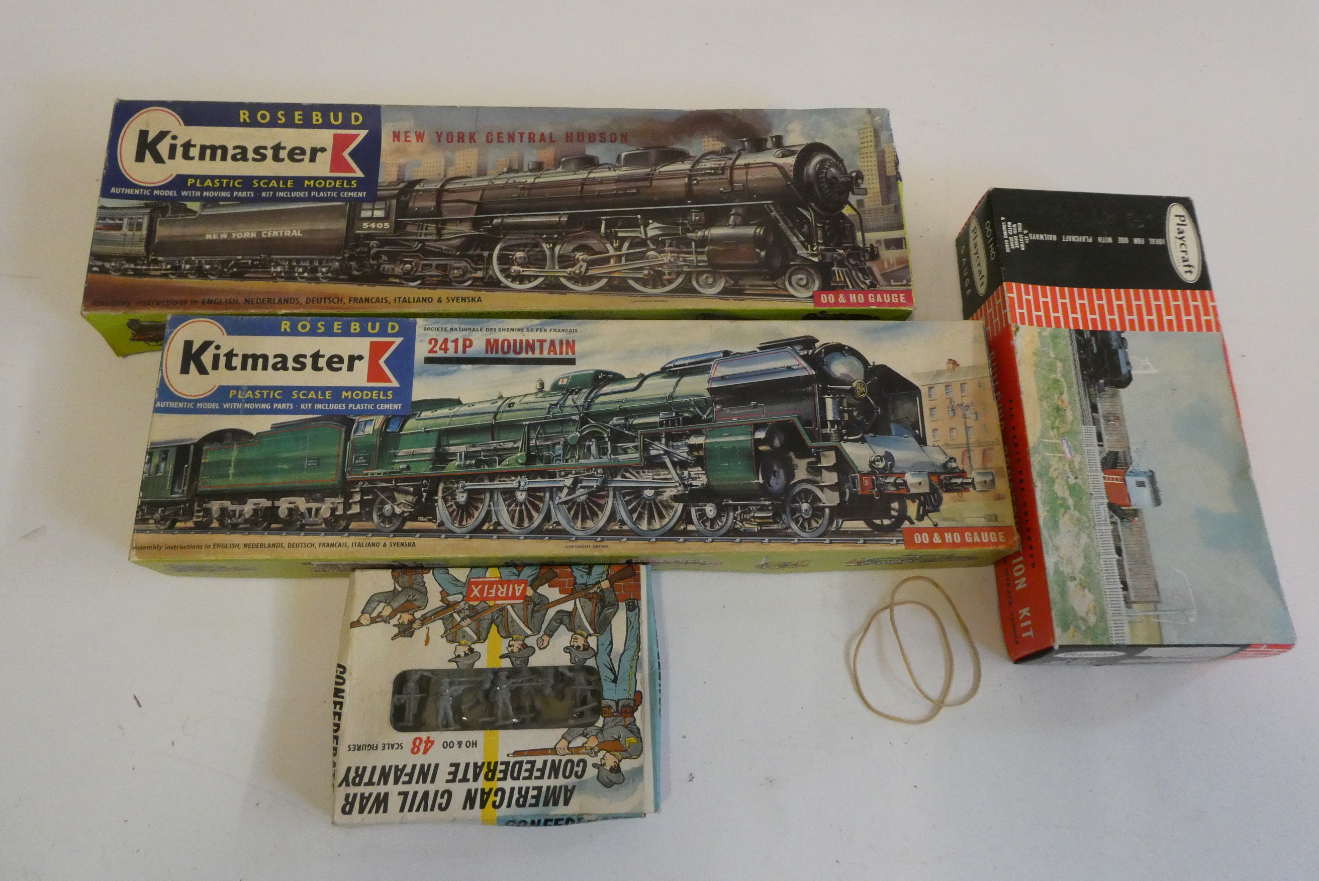 Two Kitmaster Locomotive plastic kits NY Hudson and SNCF Mountain Class kits, started, instructions Image