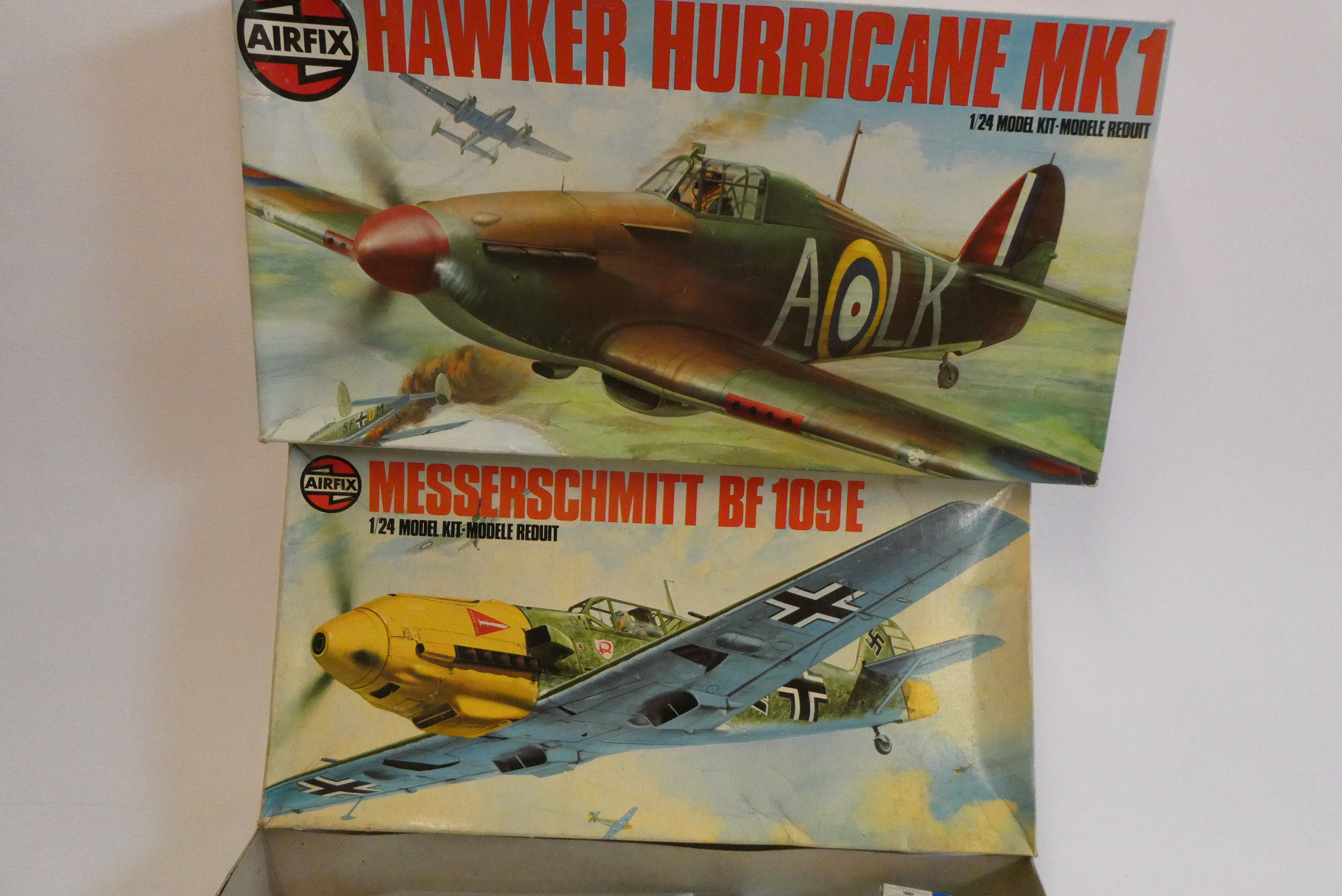 Airfix 1/24th scale Hawker Hurricane Mk1 kit with Air publication Pilots Notes for the Hurricane Image