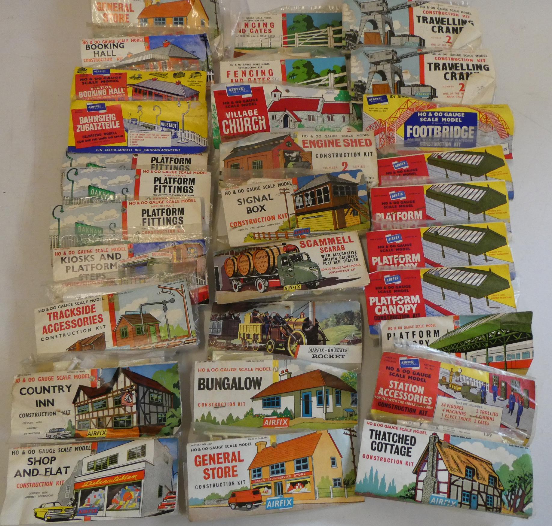 Thirty vintage bagged Airfix OO/HO scale line-side railway kits including buildings Image