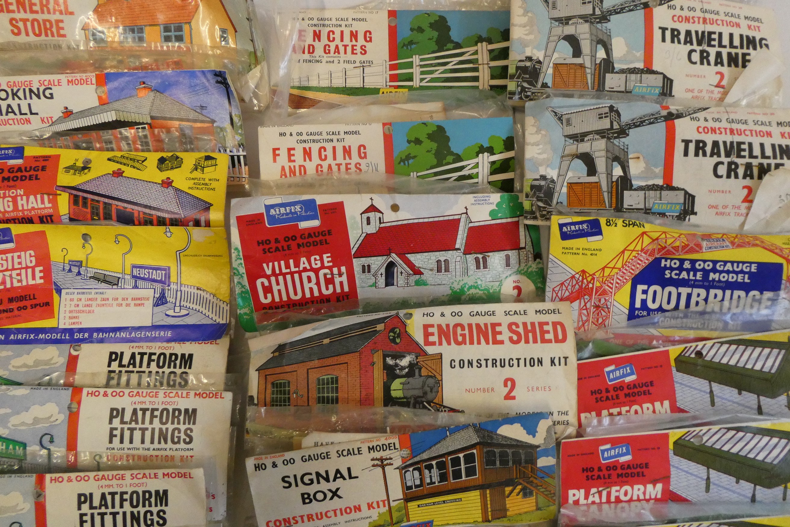 Thirty vintage bagged Airfix OO/HO scale line-side railway kits including buildings Image