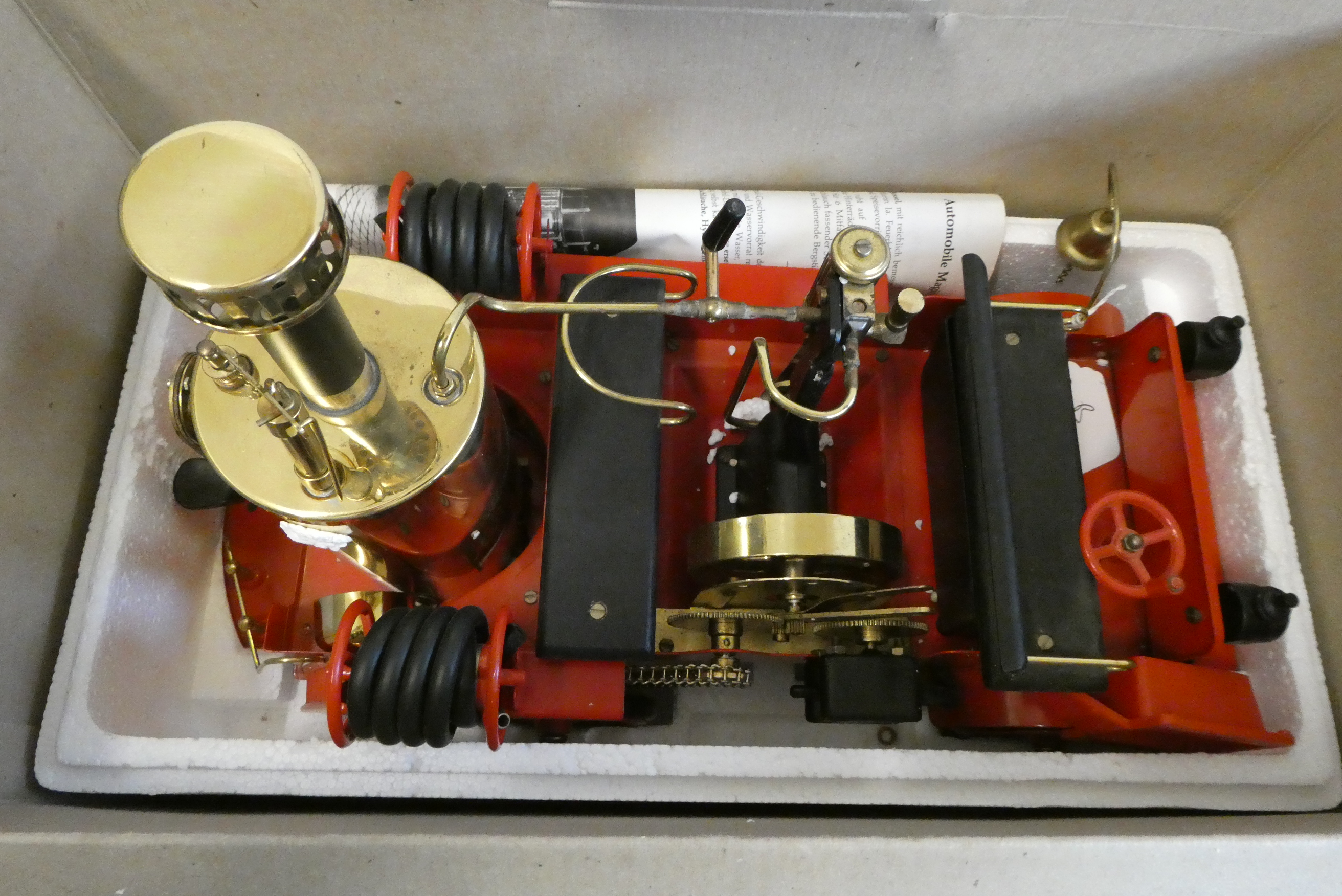 Wilesco D305 Steam Fire engine, boxed, fair to good and D6 stationary engine, boxed, good Image