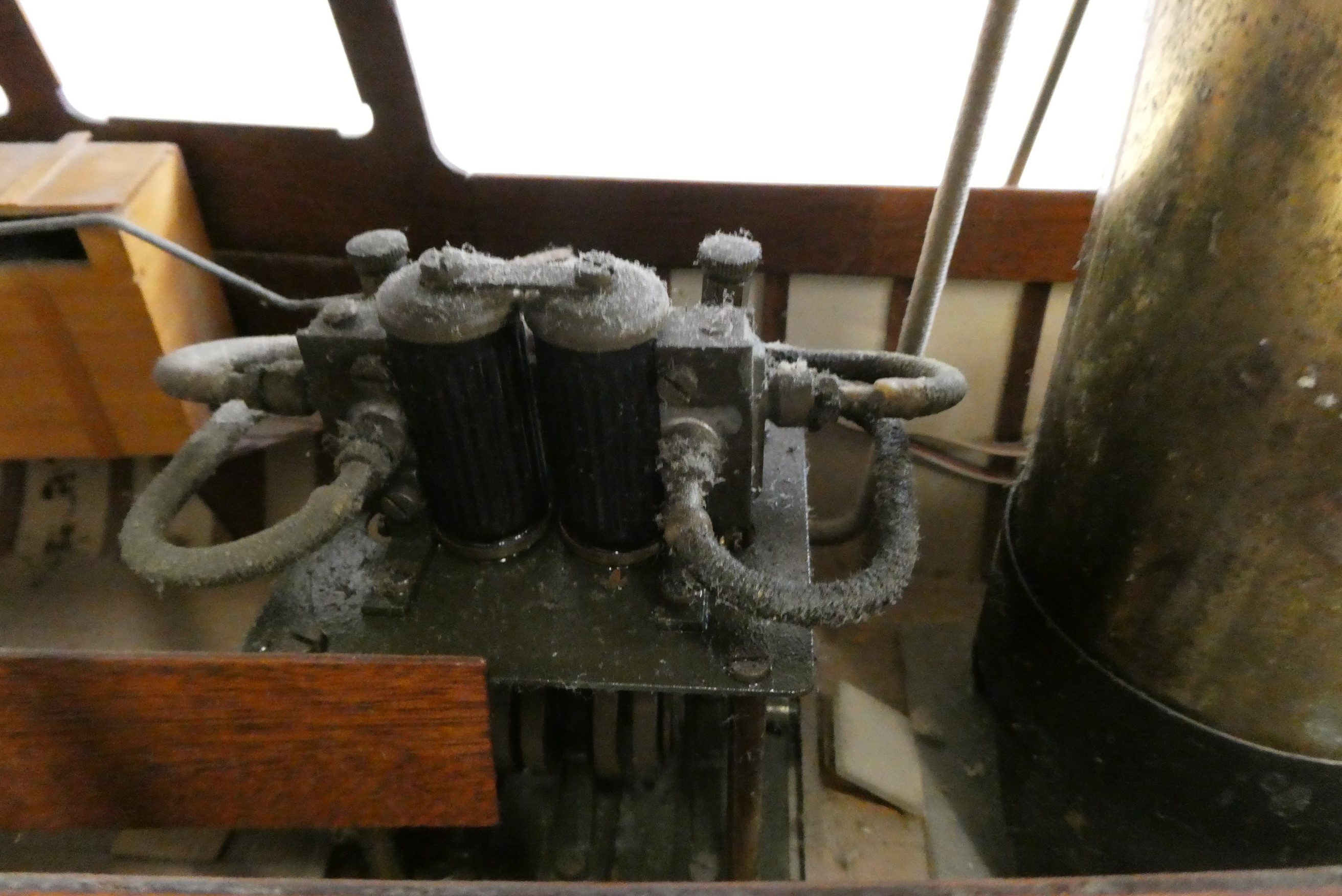 Steam powered pleasure boat with Wilesco twin cylinder steam engine with plastic hull Image