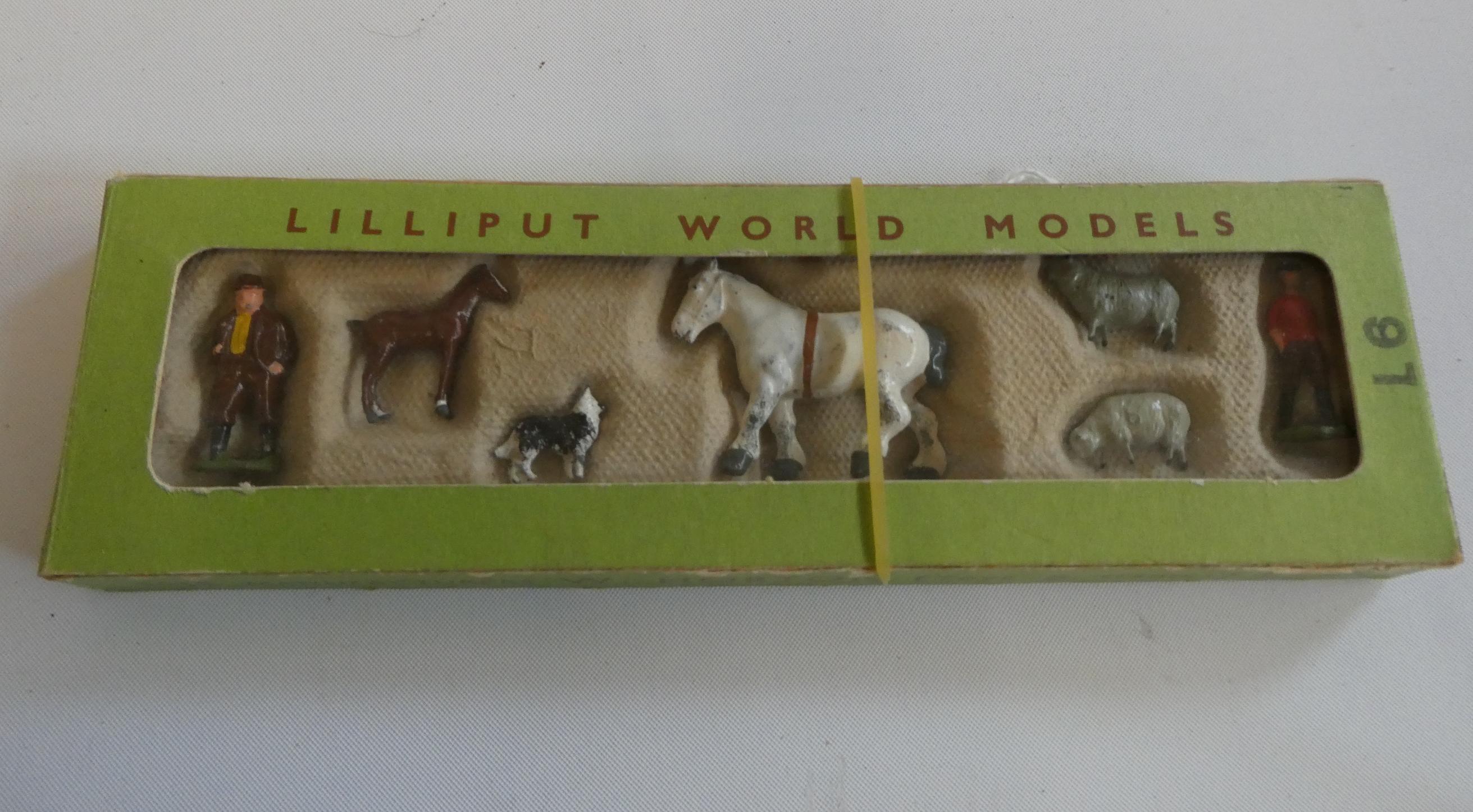 Britains Lilliput World models Set L6 Farm animals and two Farm figures, boxed, excellent Image
