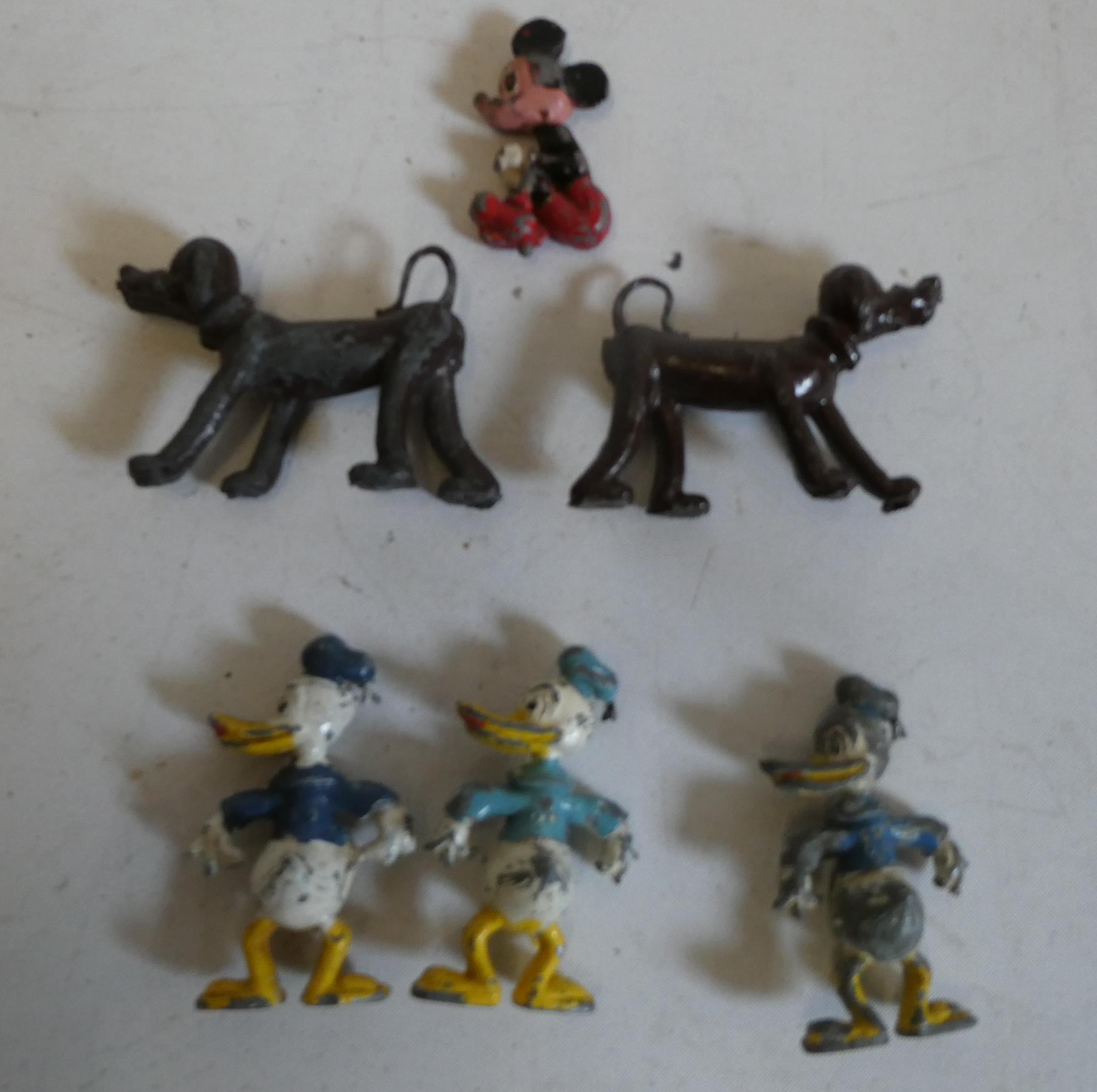 SALCO Donald Ducks Milk Cart with Donald and Pluto, milk cart has repair, fair, and three Donald Image