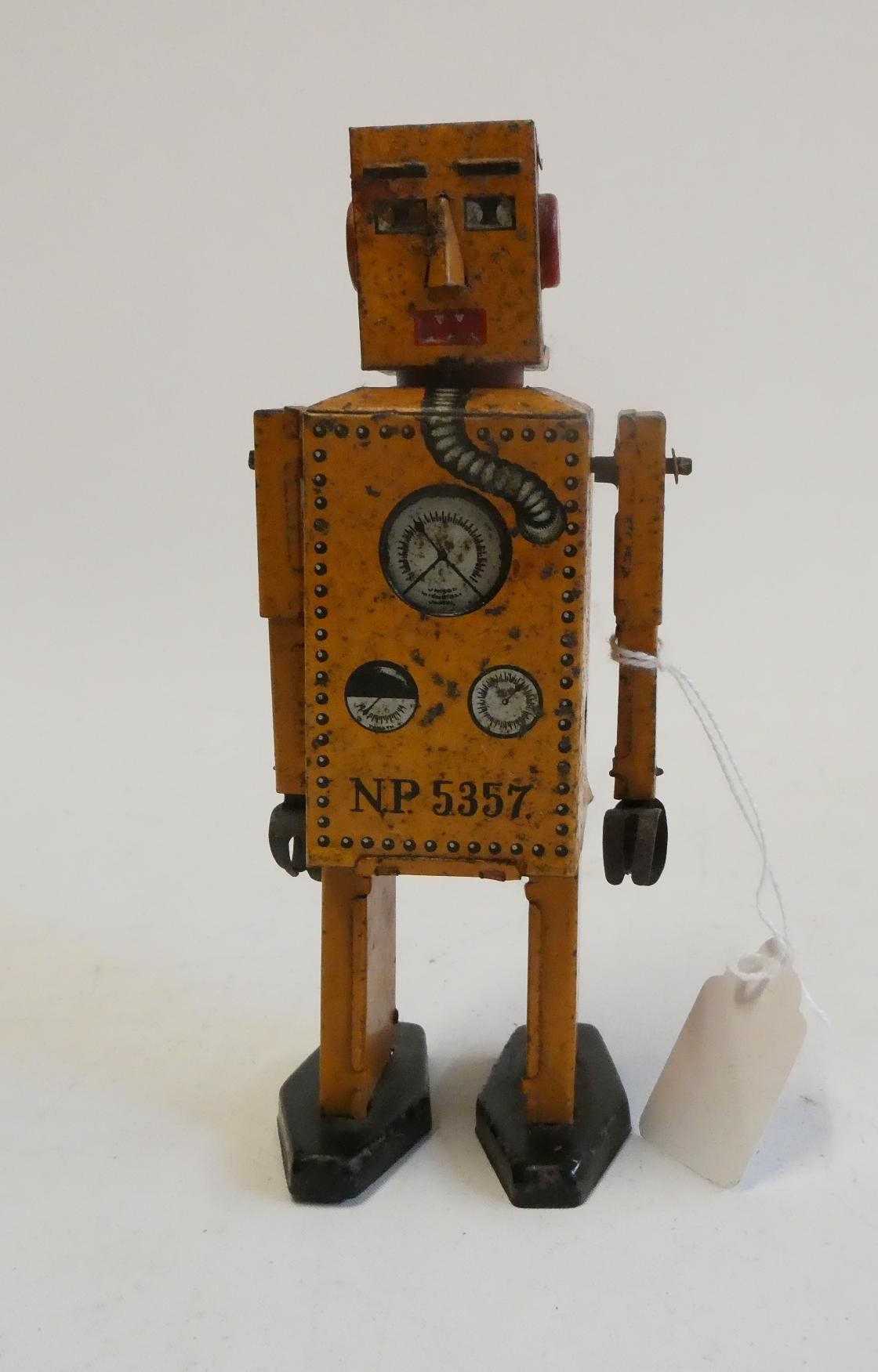 Kosugi KT Toys pre-war Lilliput clockwork walking Robot Image