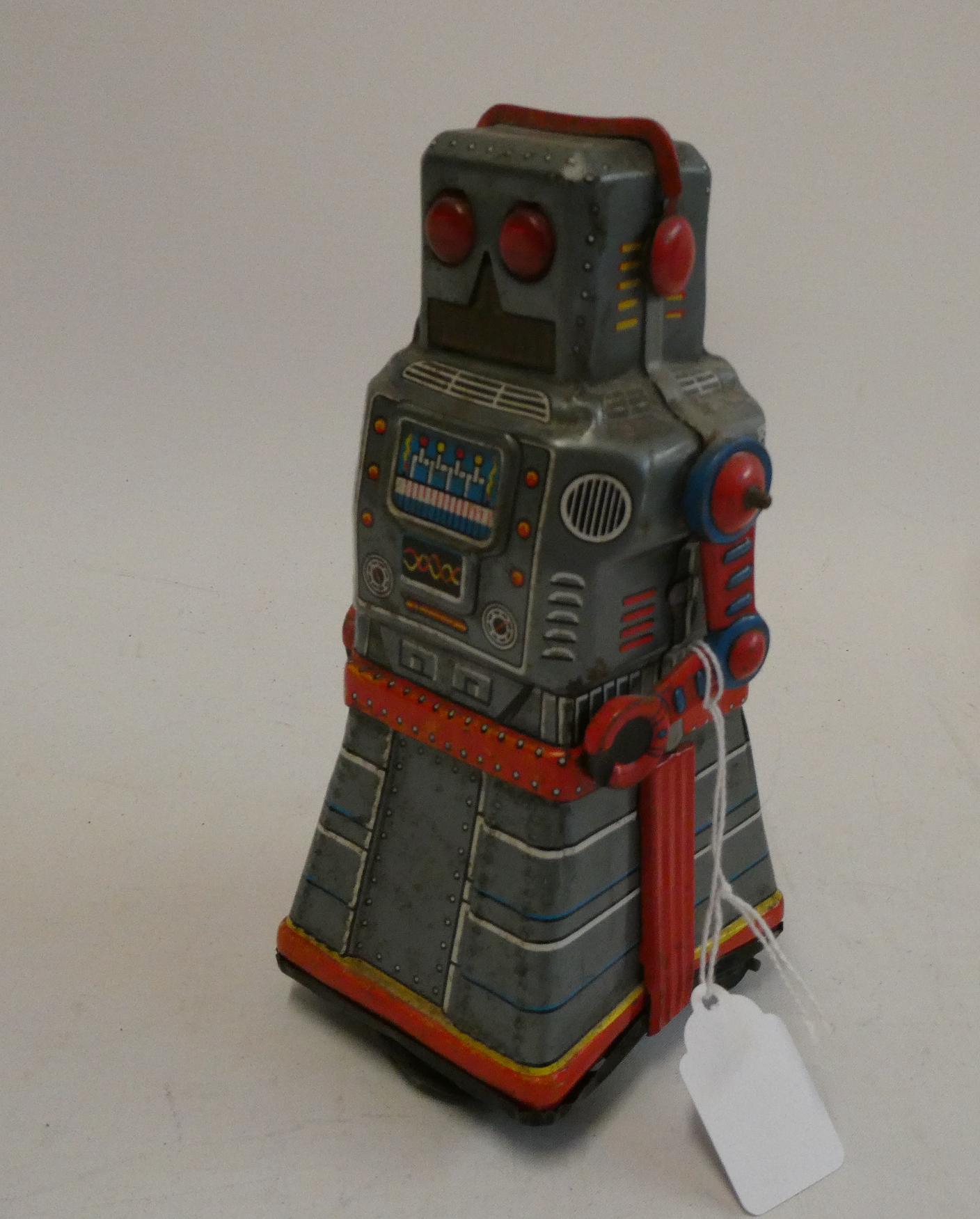 Yoshiya (KO) friction powered robot, friction motor sounds a little on the dry side, some minor Image