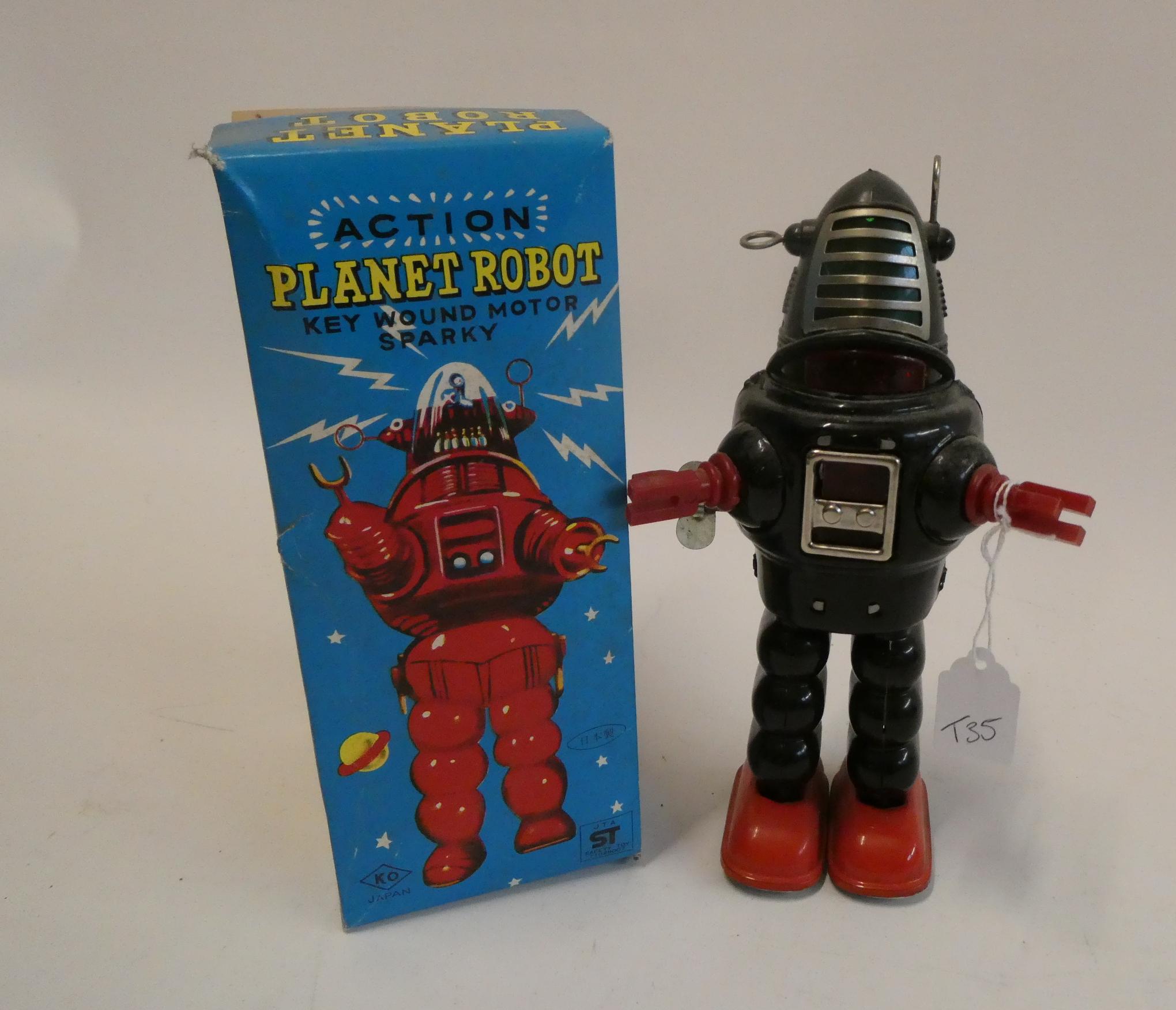 Yoshiya (KO) clockwork powered planet robot, tested in good working order, bodywork in excellent Image