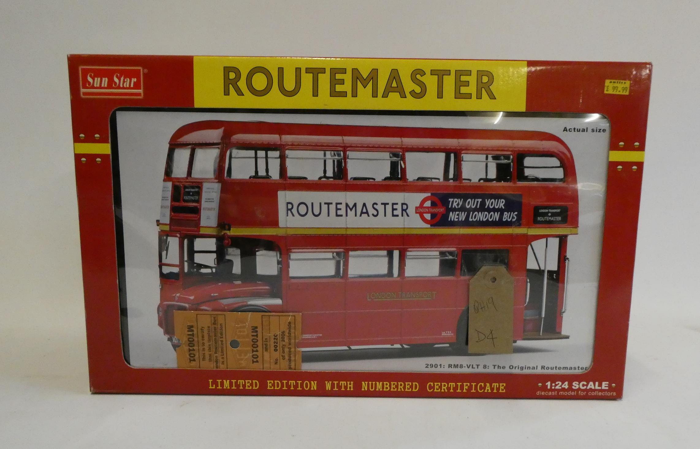 Sunstar Routemaster London bus In 1/24th scale, boxed, excellent Image