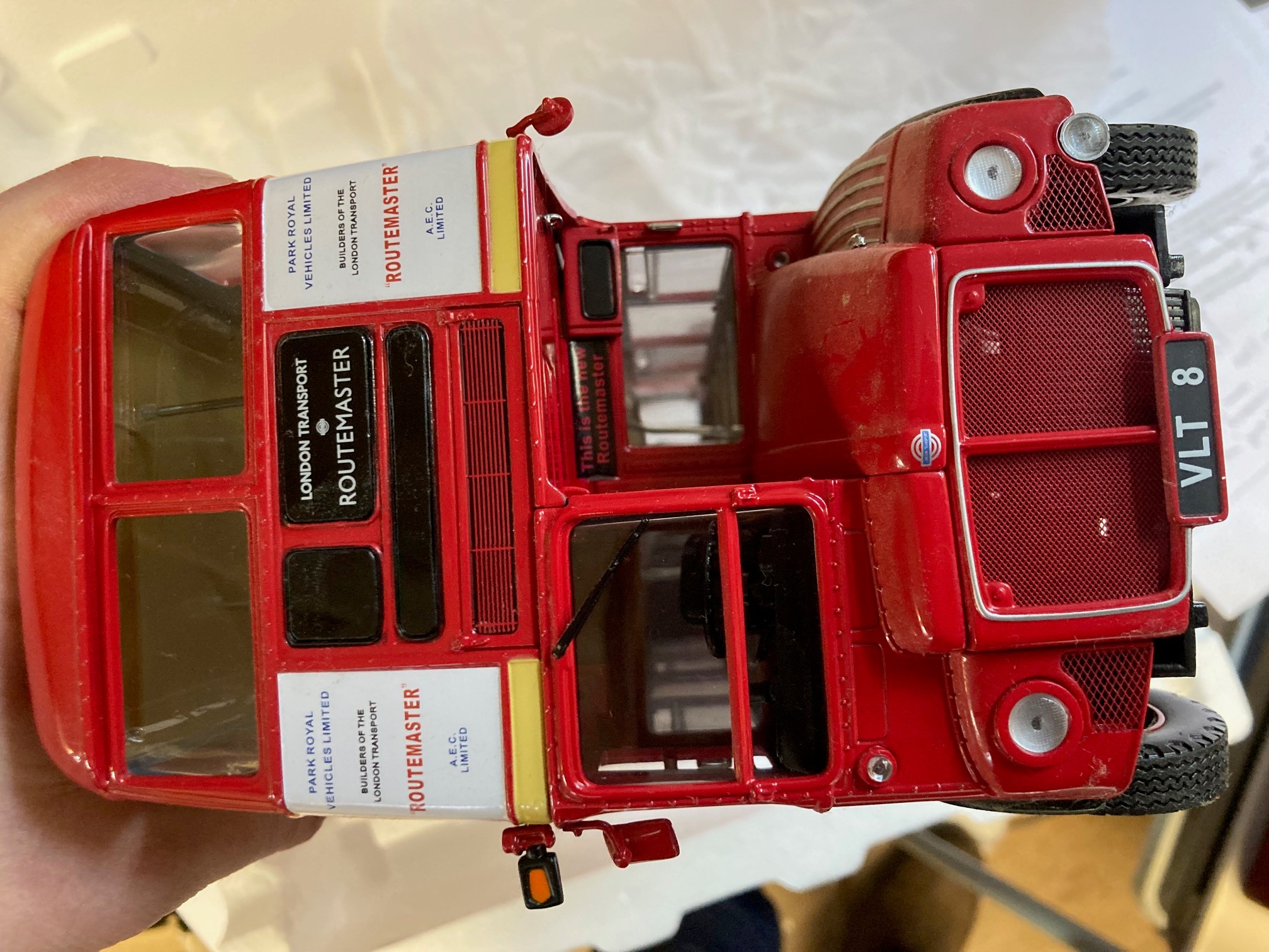 Sunstar Routemaster London bus In 1/24th scale, boxed, excellent Image